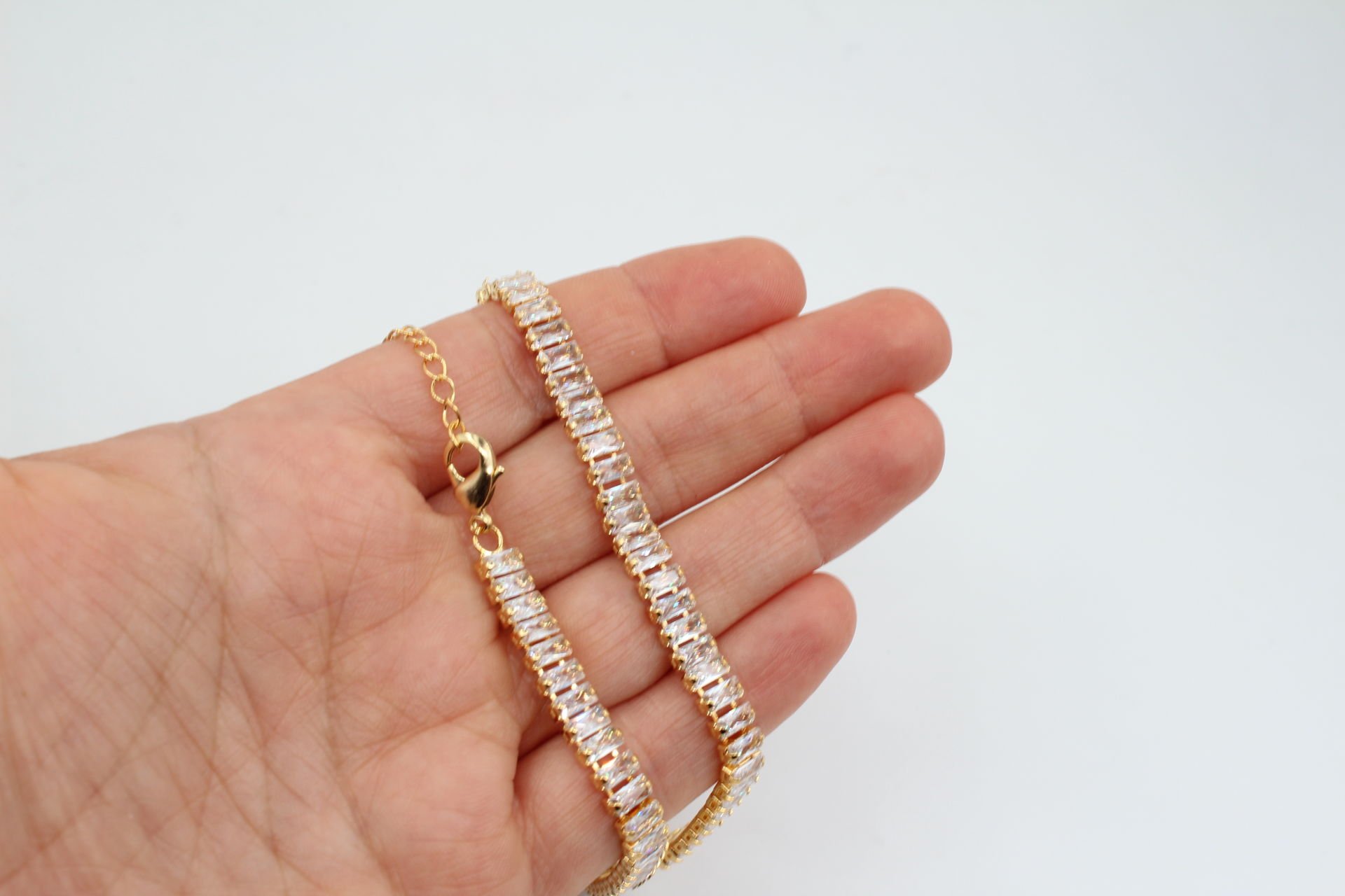 Altın Kaplama Büyük Baget Taşlı Zirkonlu Hazır Kolye