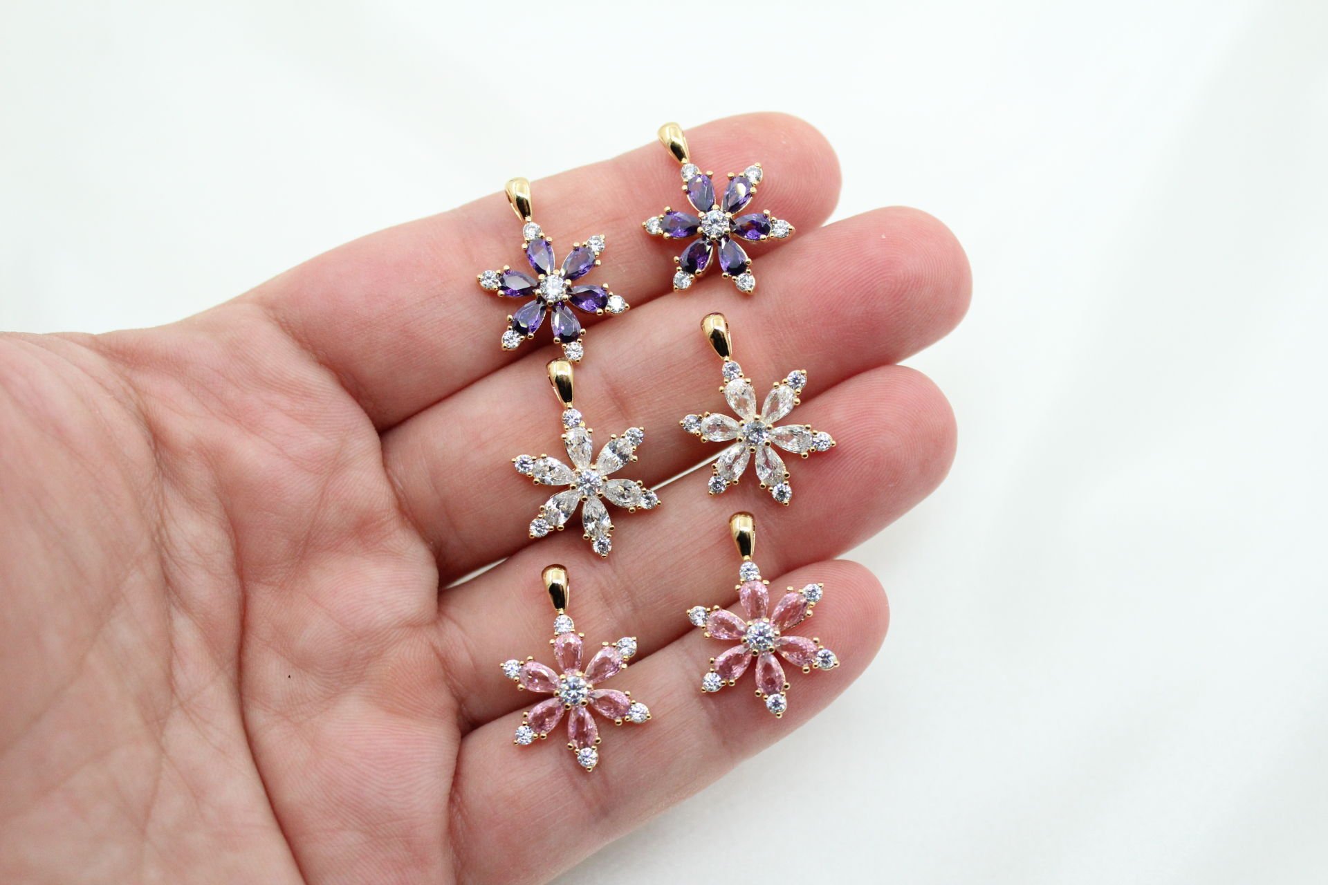 Altın Kaplama Yıldız Çiçeği Kolye Ucu