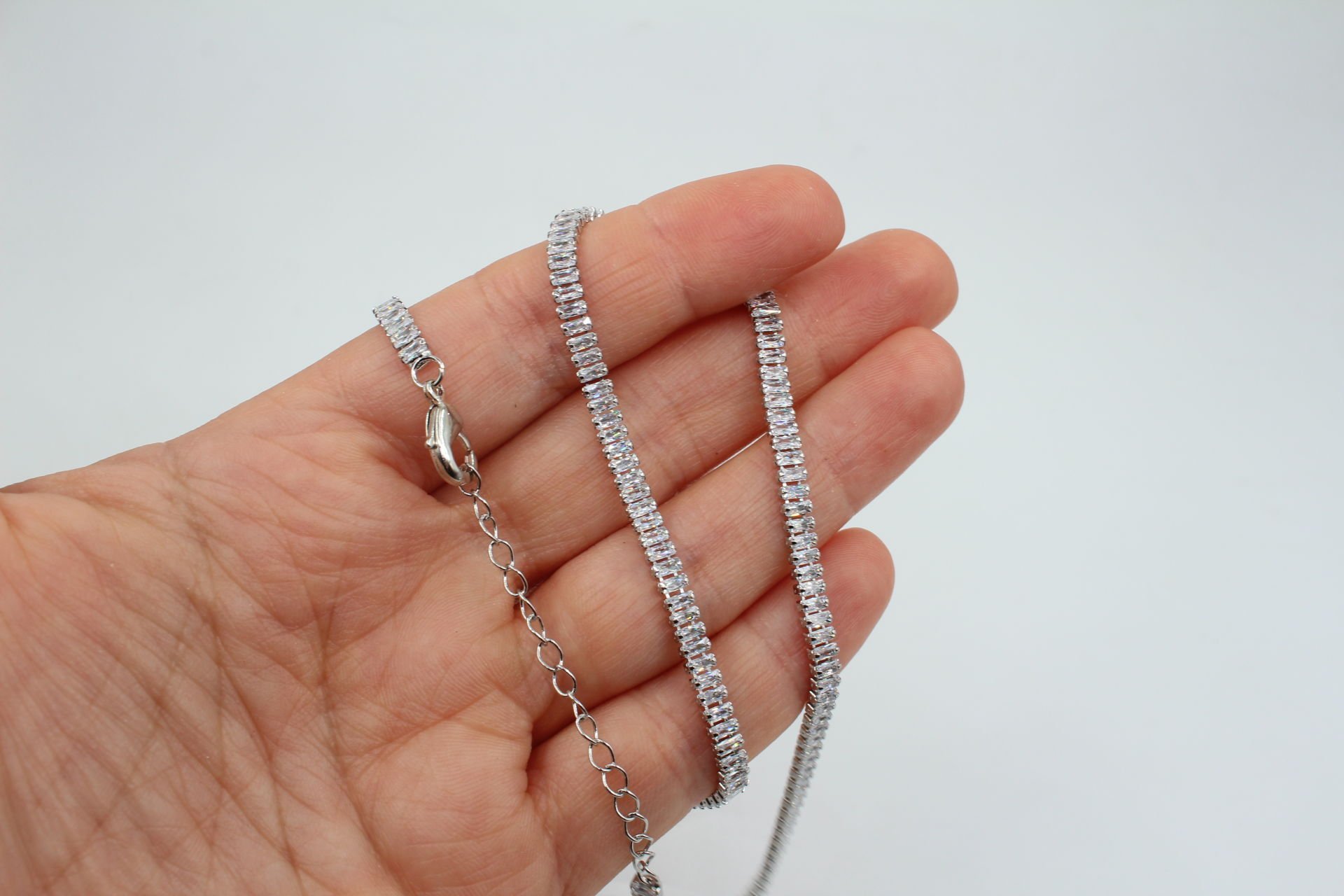 Rodyum Kaplama Küçük Baget Taşlı Zirkonlu Hazır Kolye