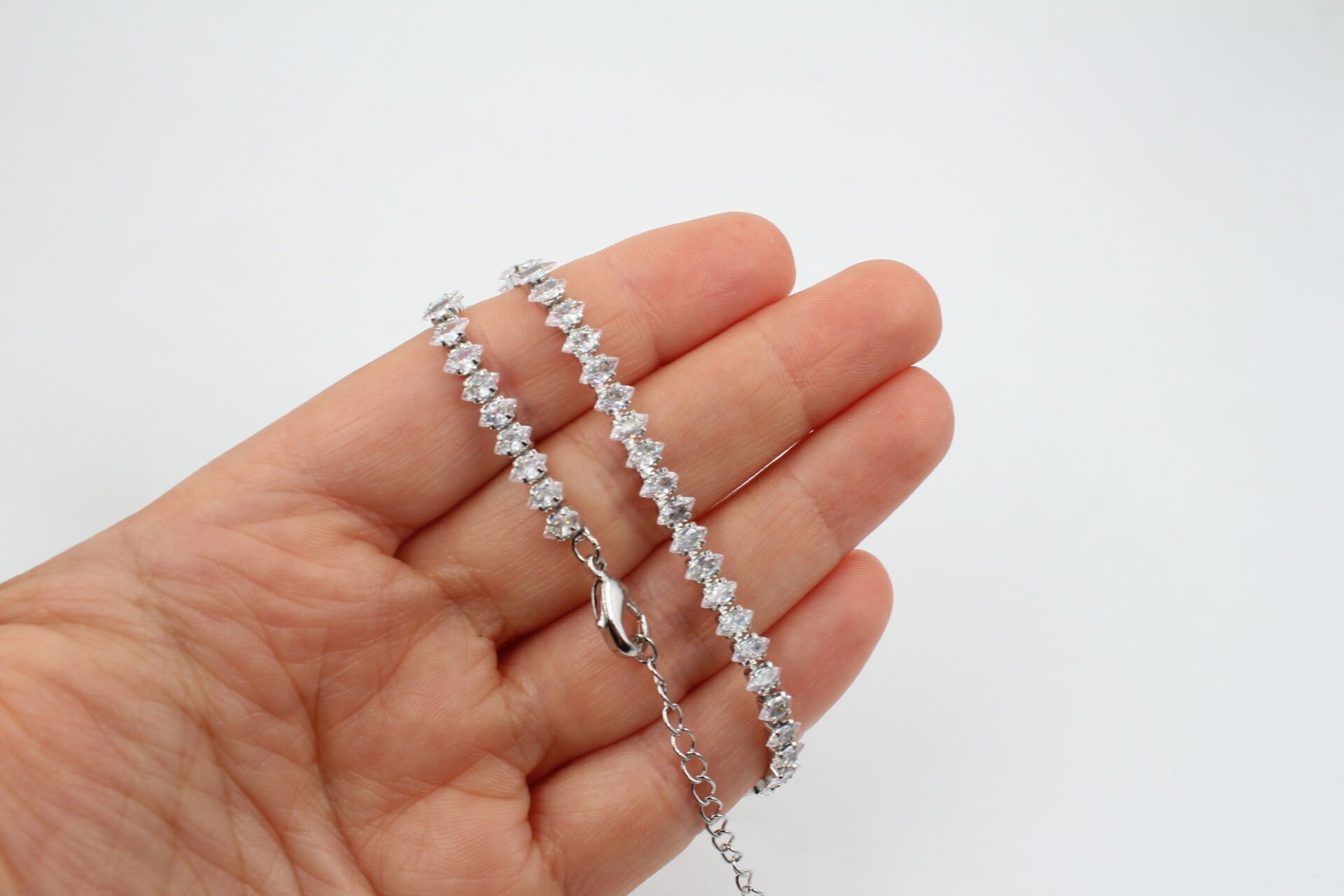 Rodyum Kaplama Mekik Taşlı Zirkonlu Hazır Kolye