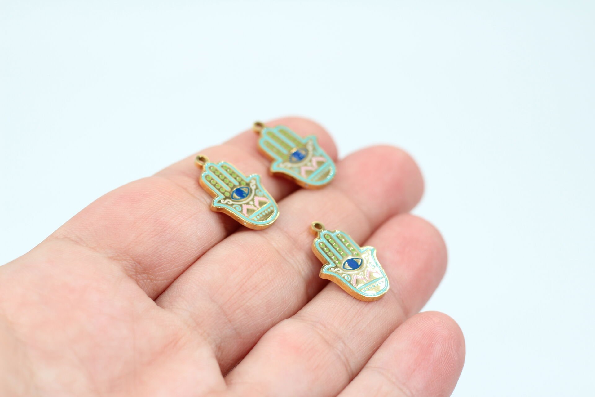 Çelik Mineli Fatma Ana Eli Kolye Ucu