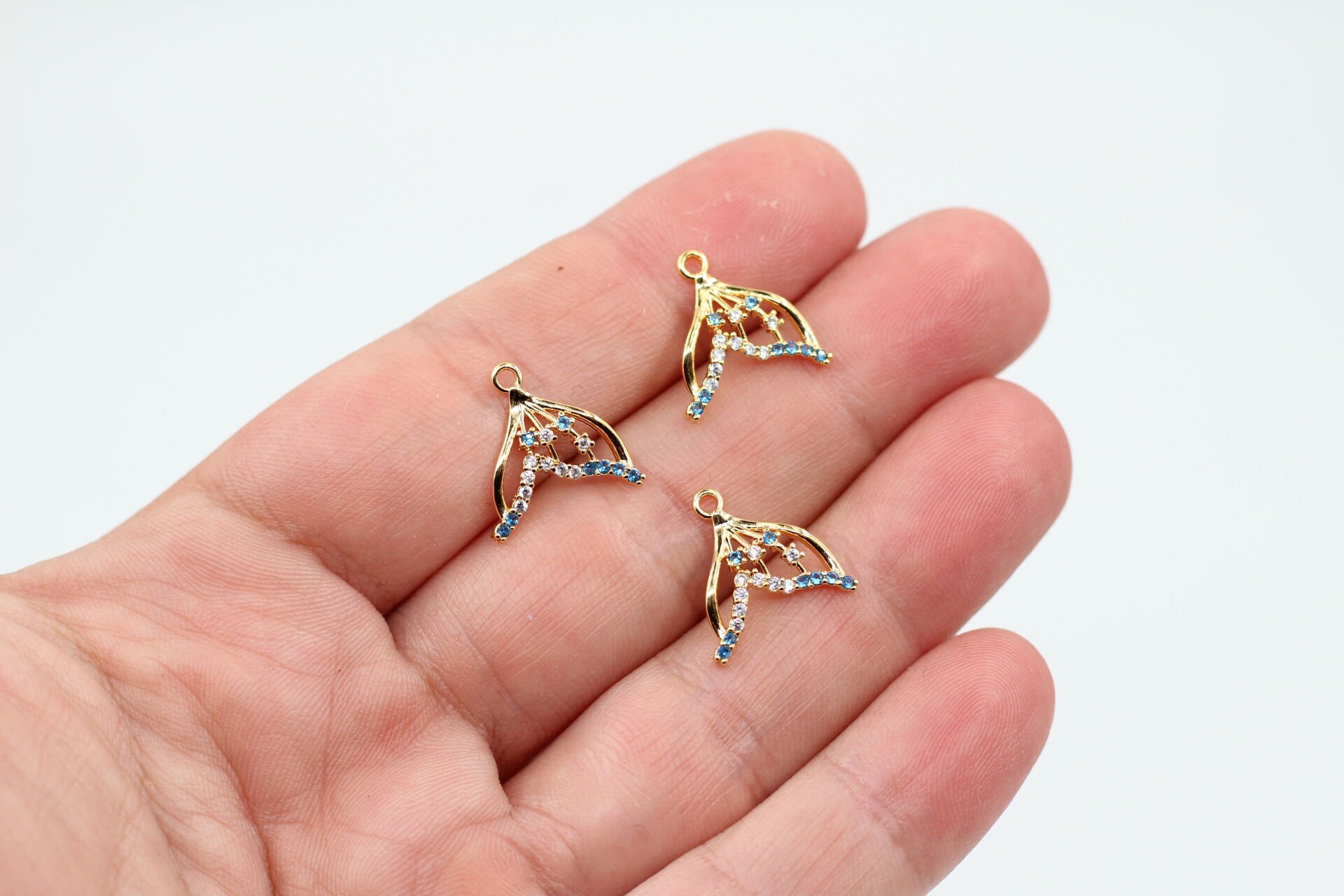 Altın Kaplama Mavi Zirkonlu Balık Kuyruğu