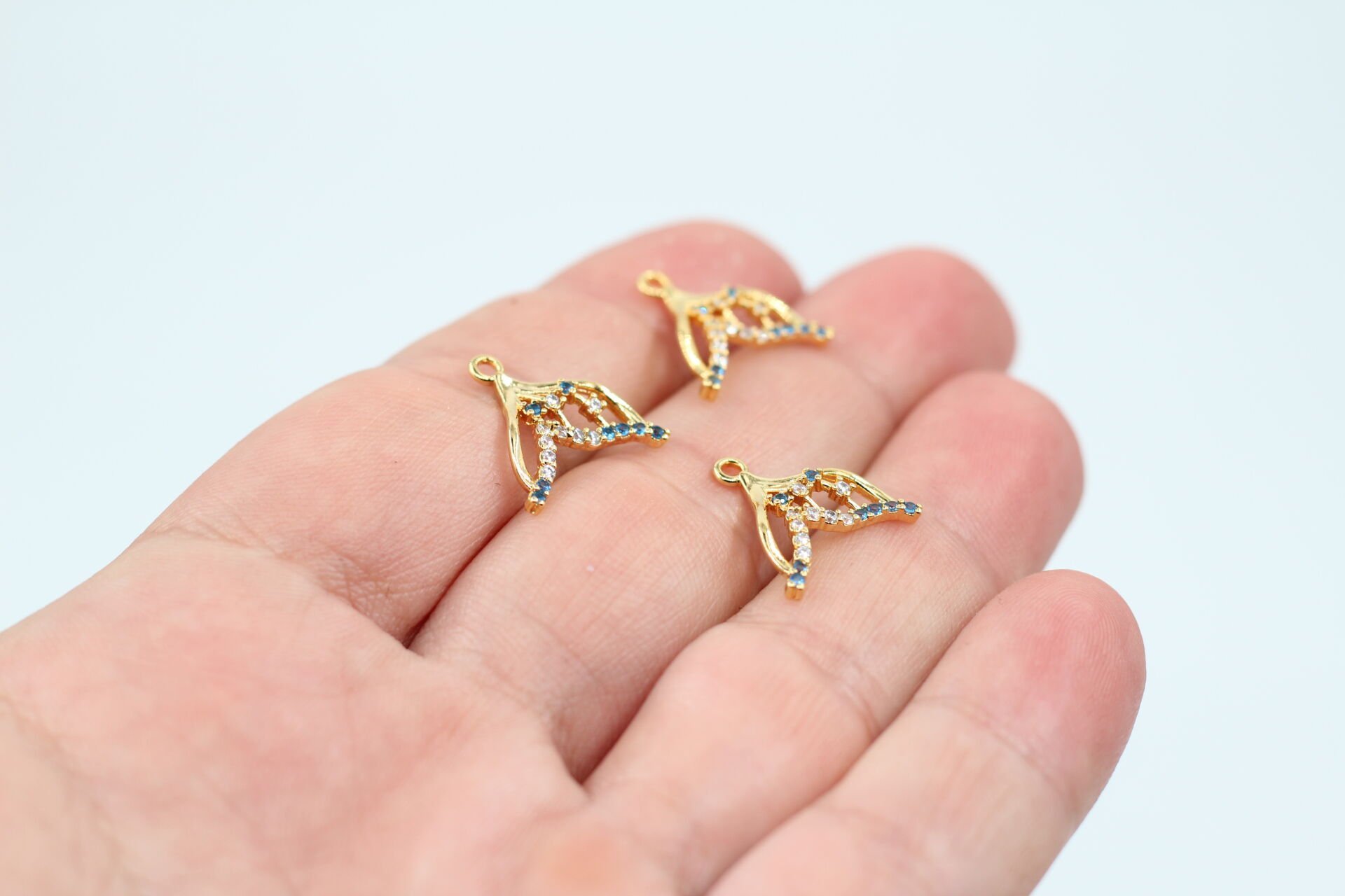 Altın Kaplama Mavi Zirkonlu Balık Kuyruğu