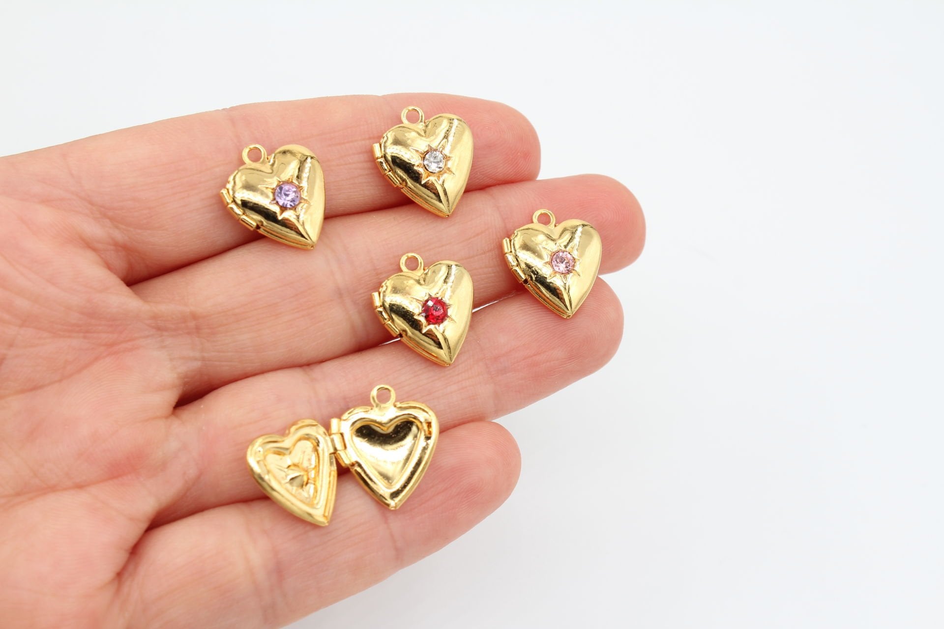 Altın Kaplama Renkli Taşlı Küçük Kapaklı Kalp