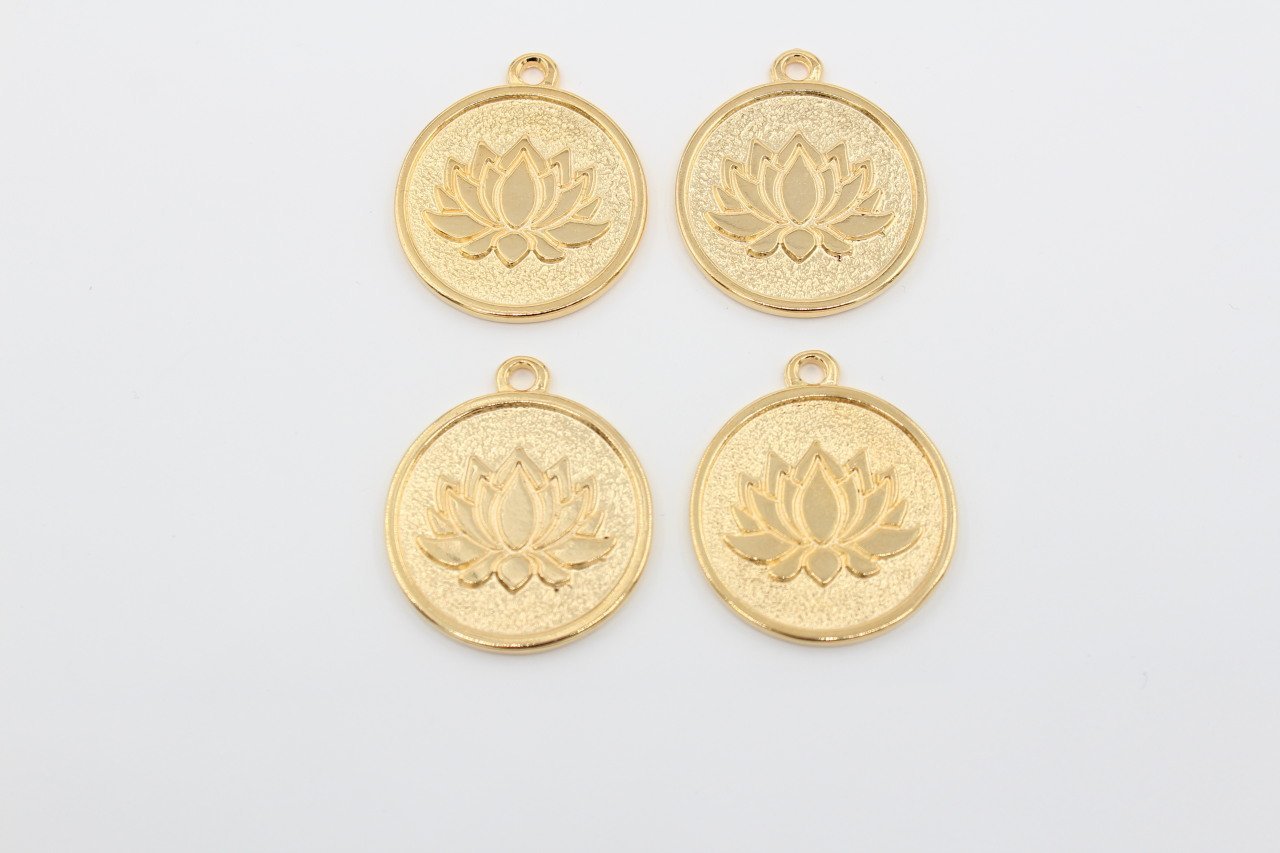 Altın Kap. Lotus Çiçeği