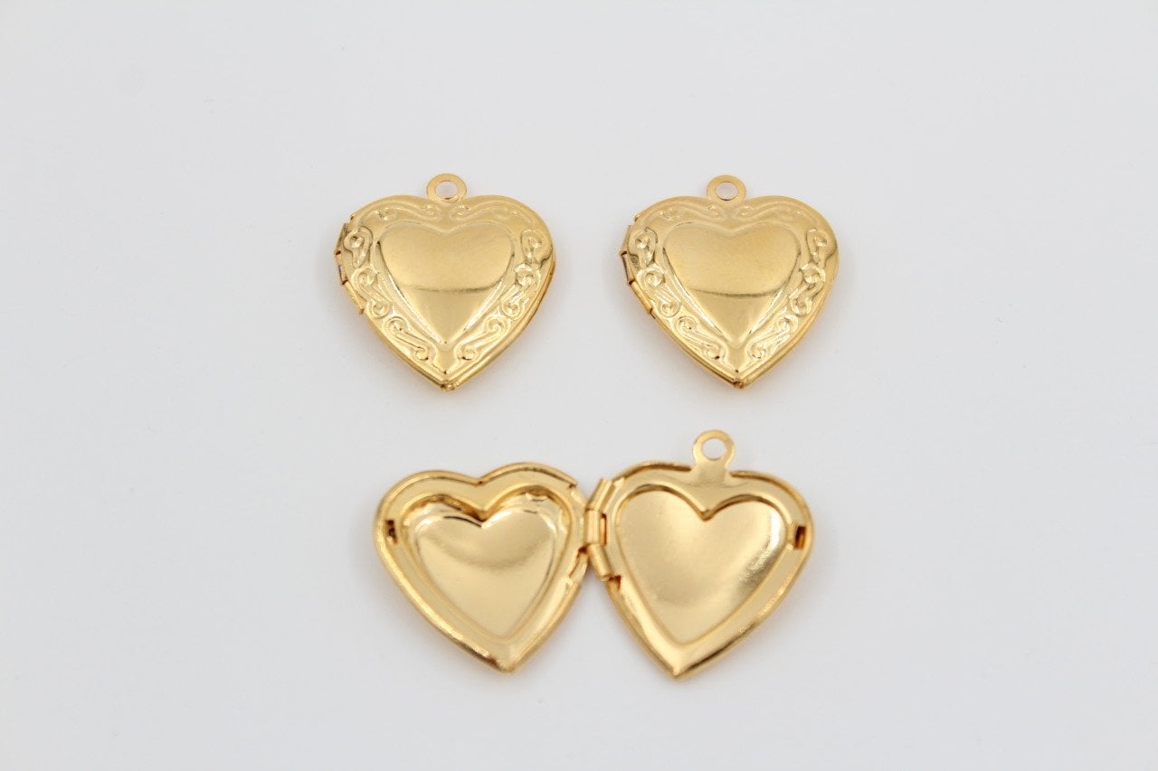 Altın Kap. Desenli Açılır Kapaklı Kalp