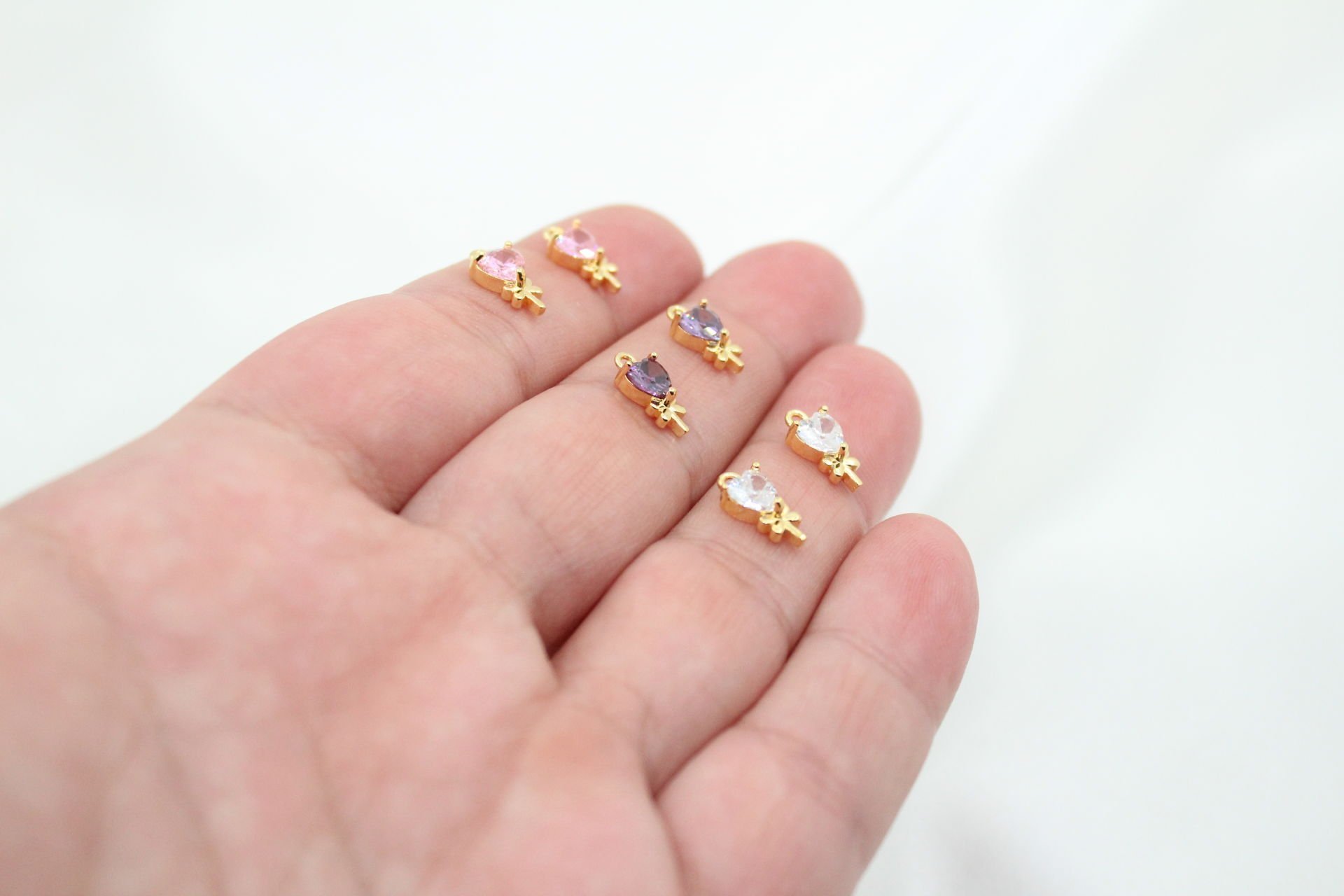 Altın Kaplama Fiyonklu Minimal Kalp Kolye ucu