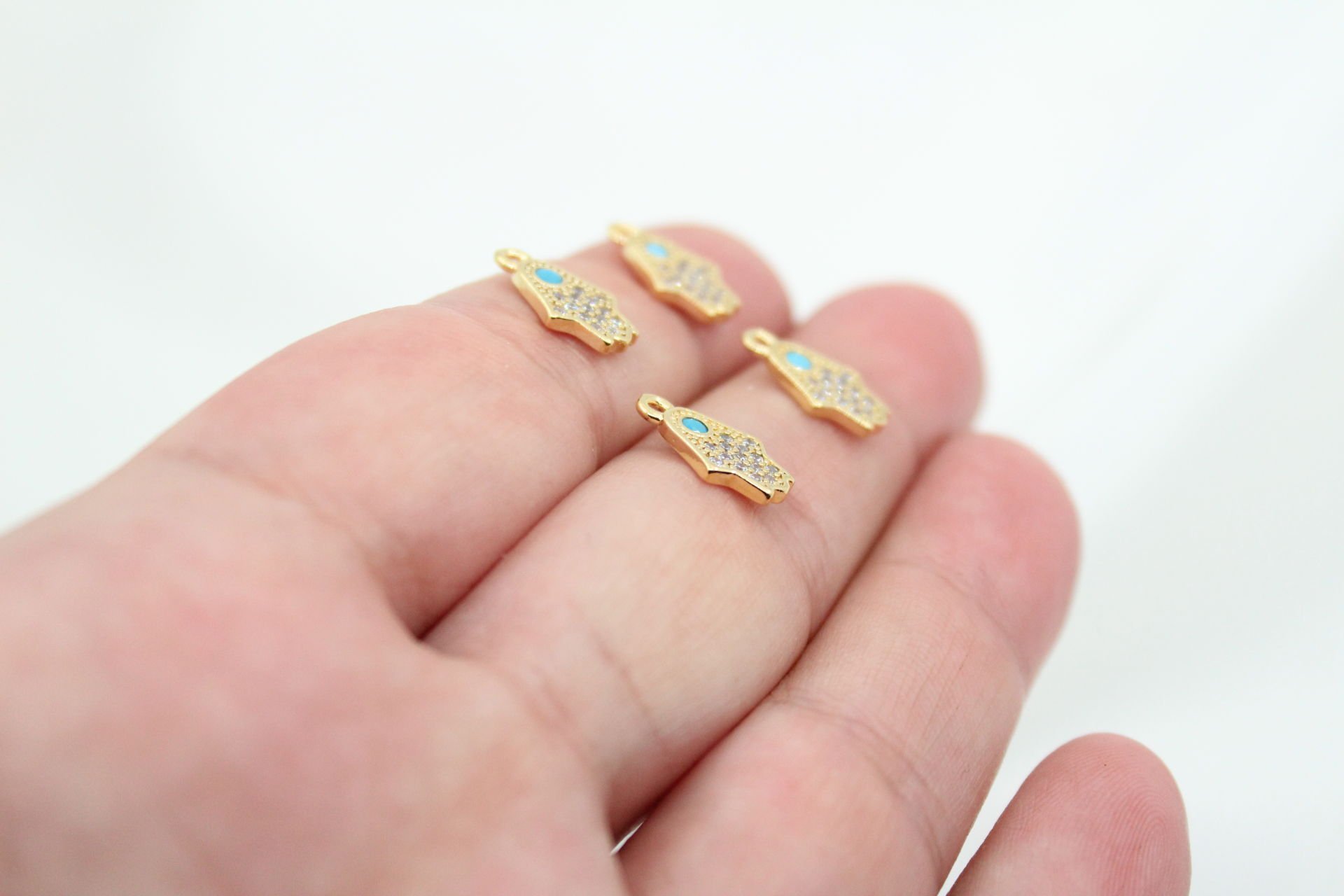 Altın Kaplama Zirkonlu Turkuaz Taşlı Fatma Ana Eli Kolye Ucu