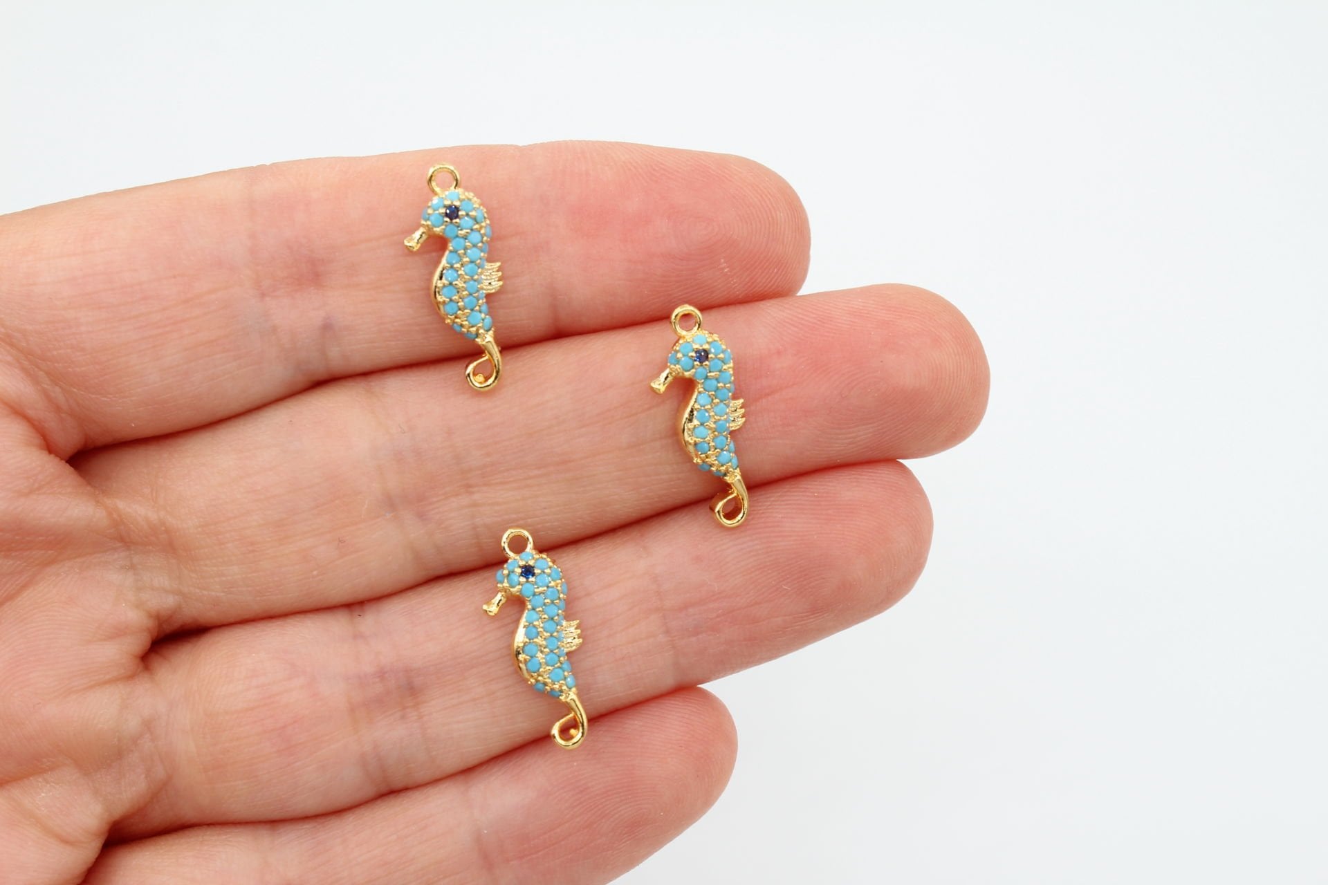 Altın Kaplama Mavi Taşlı Mini Deniz Atı