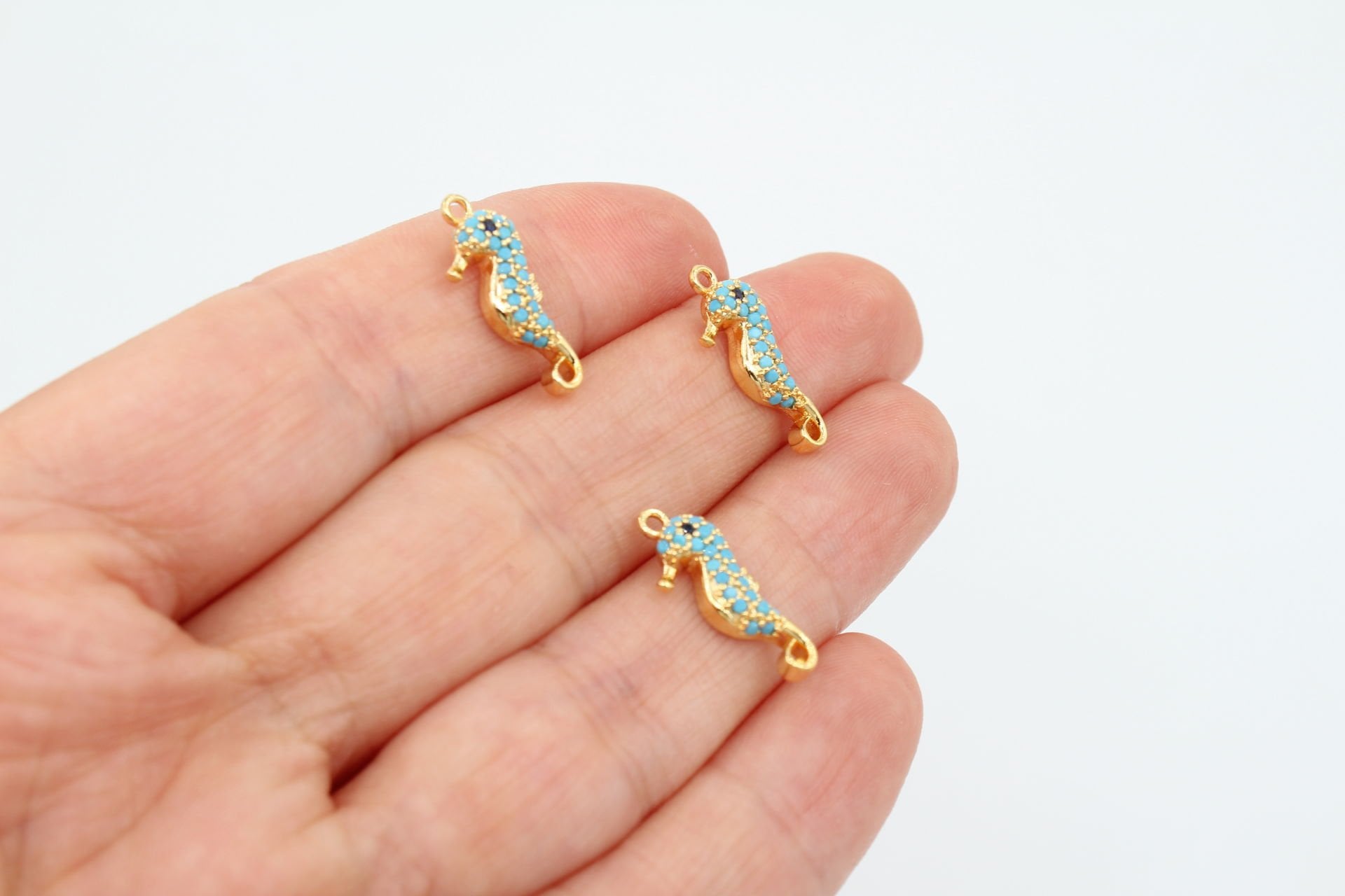 Altın Kaplama Mavi Taşlı Mini Deniz Atı