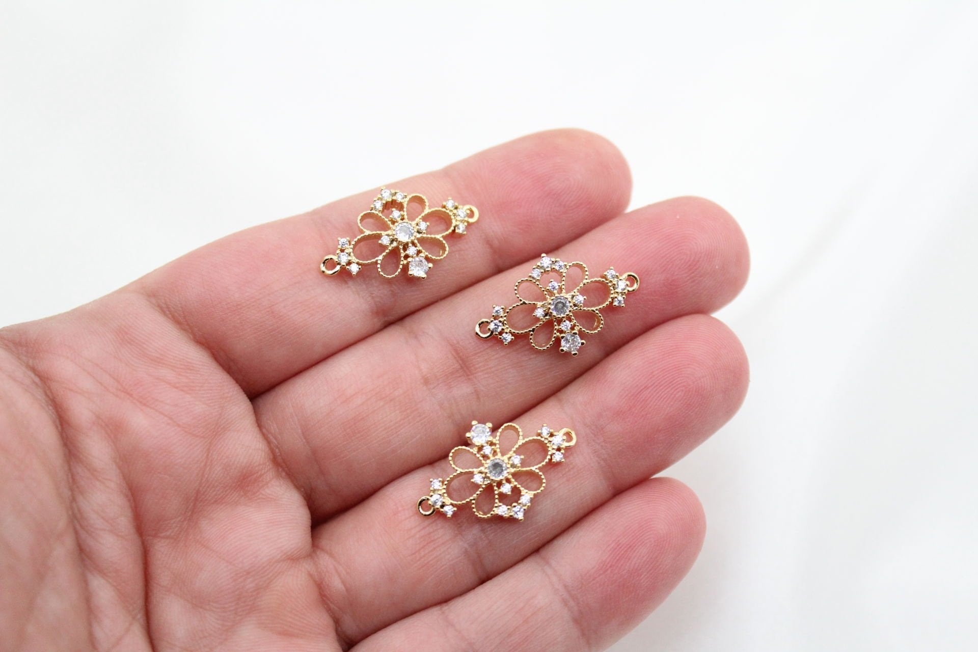 Altın Kalplama Zirkonlu Çift Kulplu Bileklik Aparatı