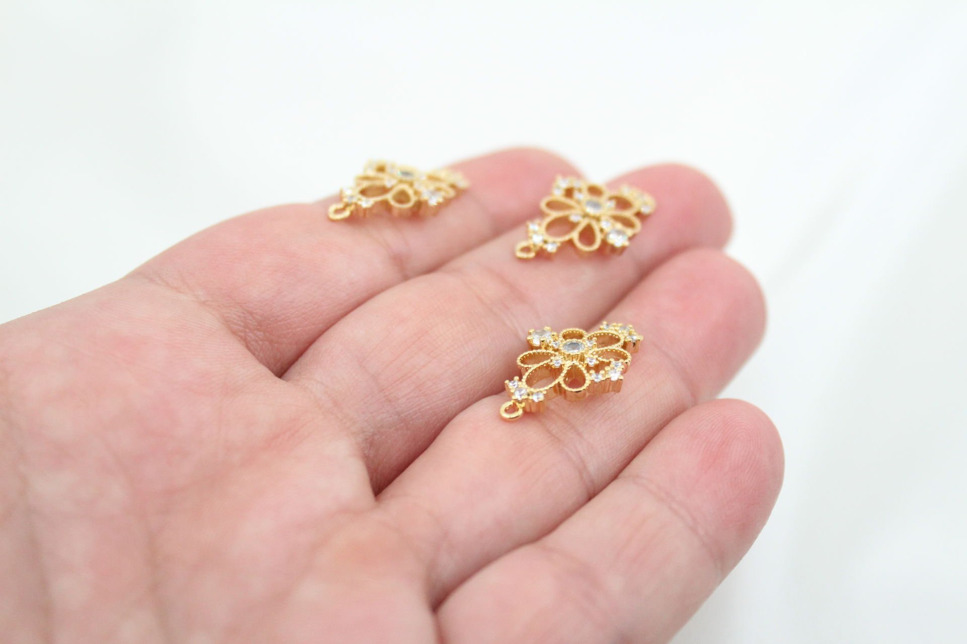 Altın Kalplama Zirkonlu Çift Kulplu Bileklik Aparatı