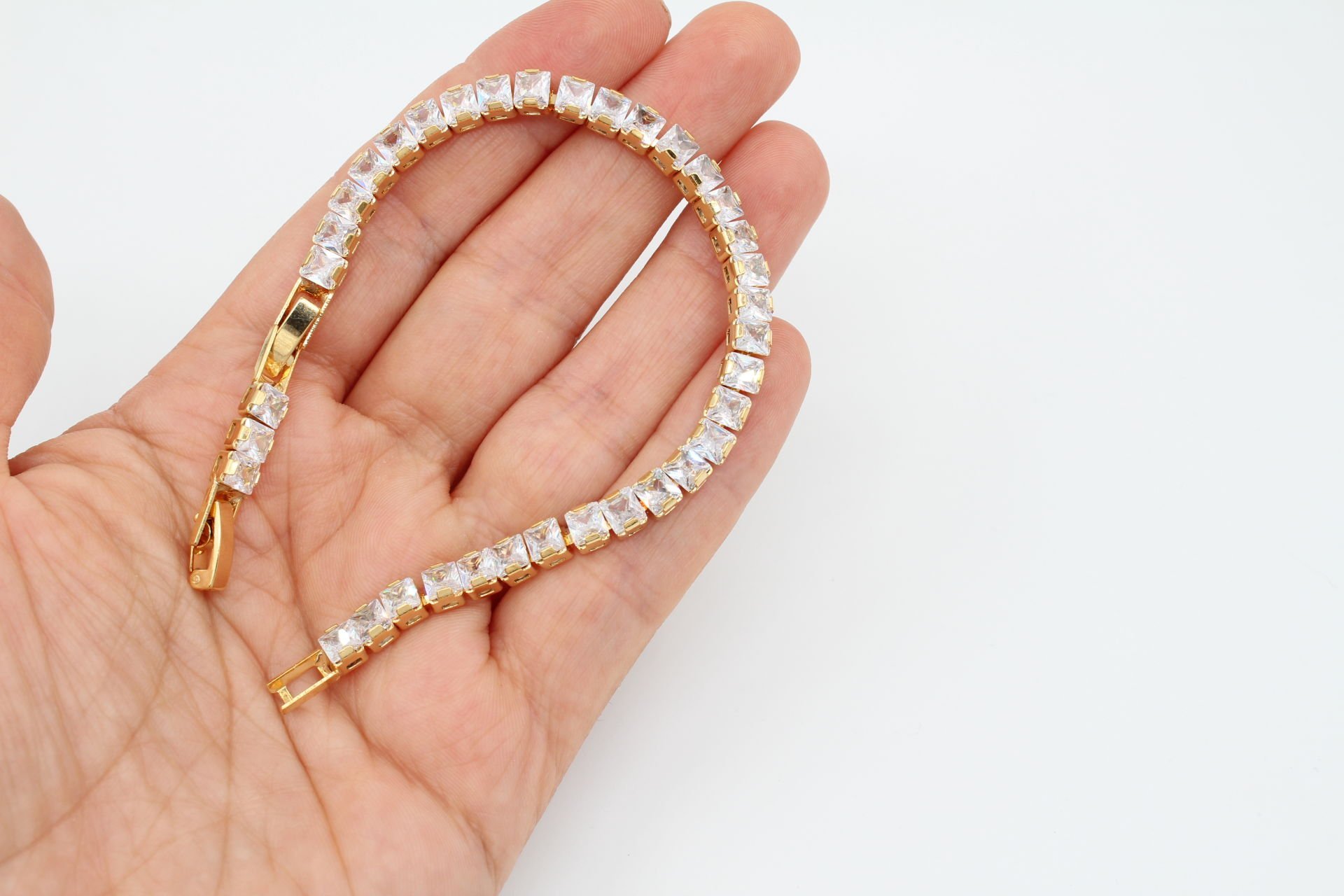 Altın Kaplama Büyük Kare Taşlı Bileklik