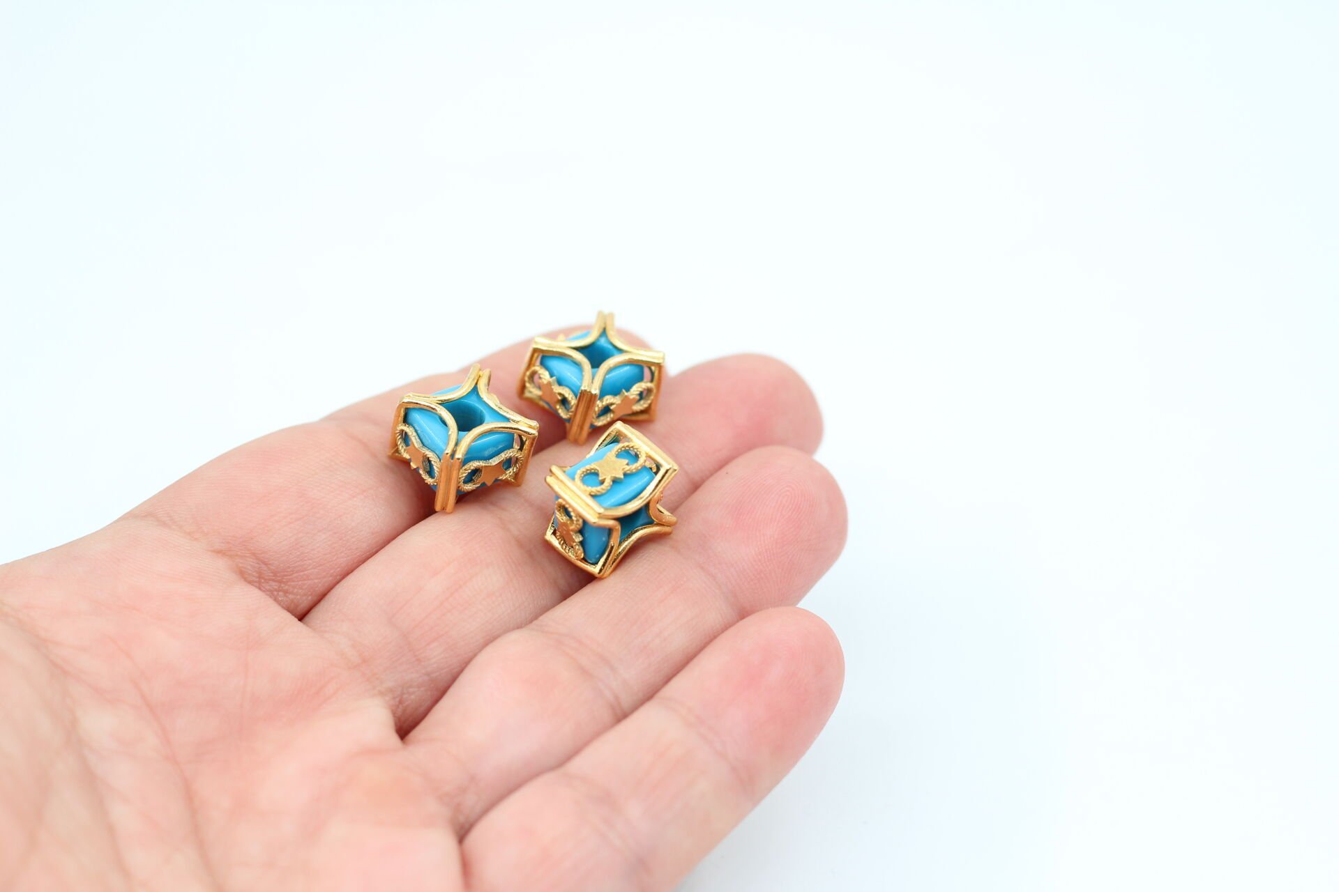 Altın Kaplama Çerçeveli Küp Boncuk