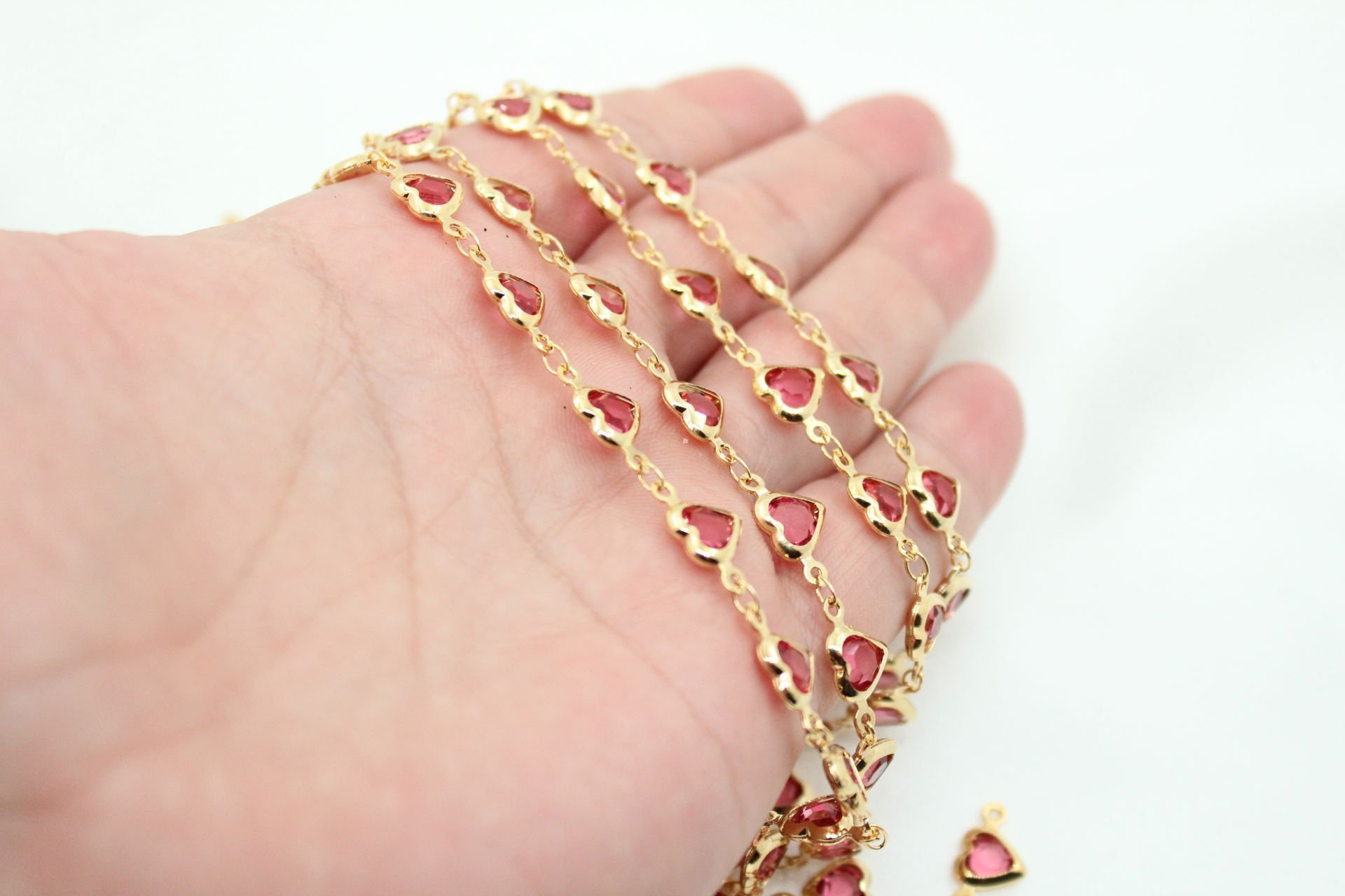 Altın Kaplama Koyu Pembe Kalpli Zincir