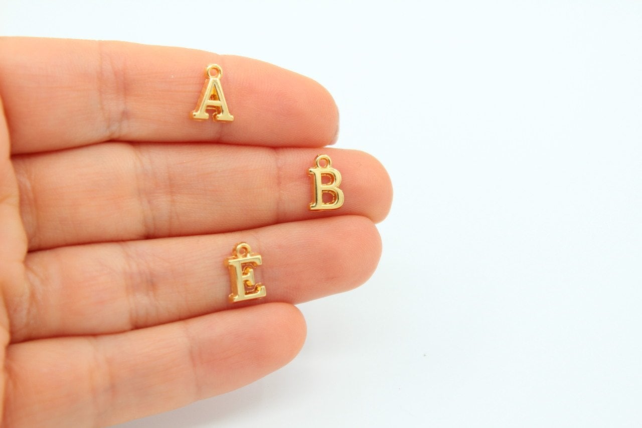 Altın Kap. Kulplu Harf