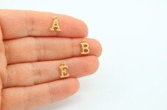 Altın Kap. Kulplu Harf