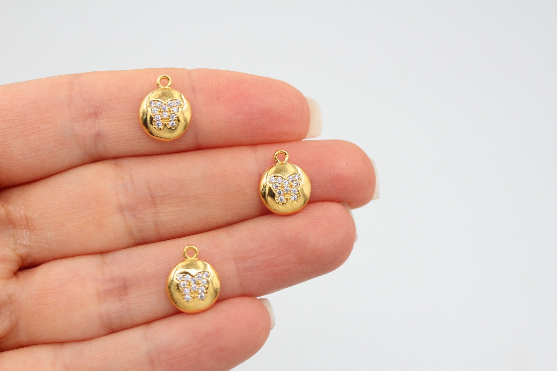 Altın Kap. Yuvarlak Zirkonlu Uç