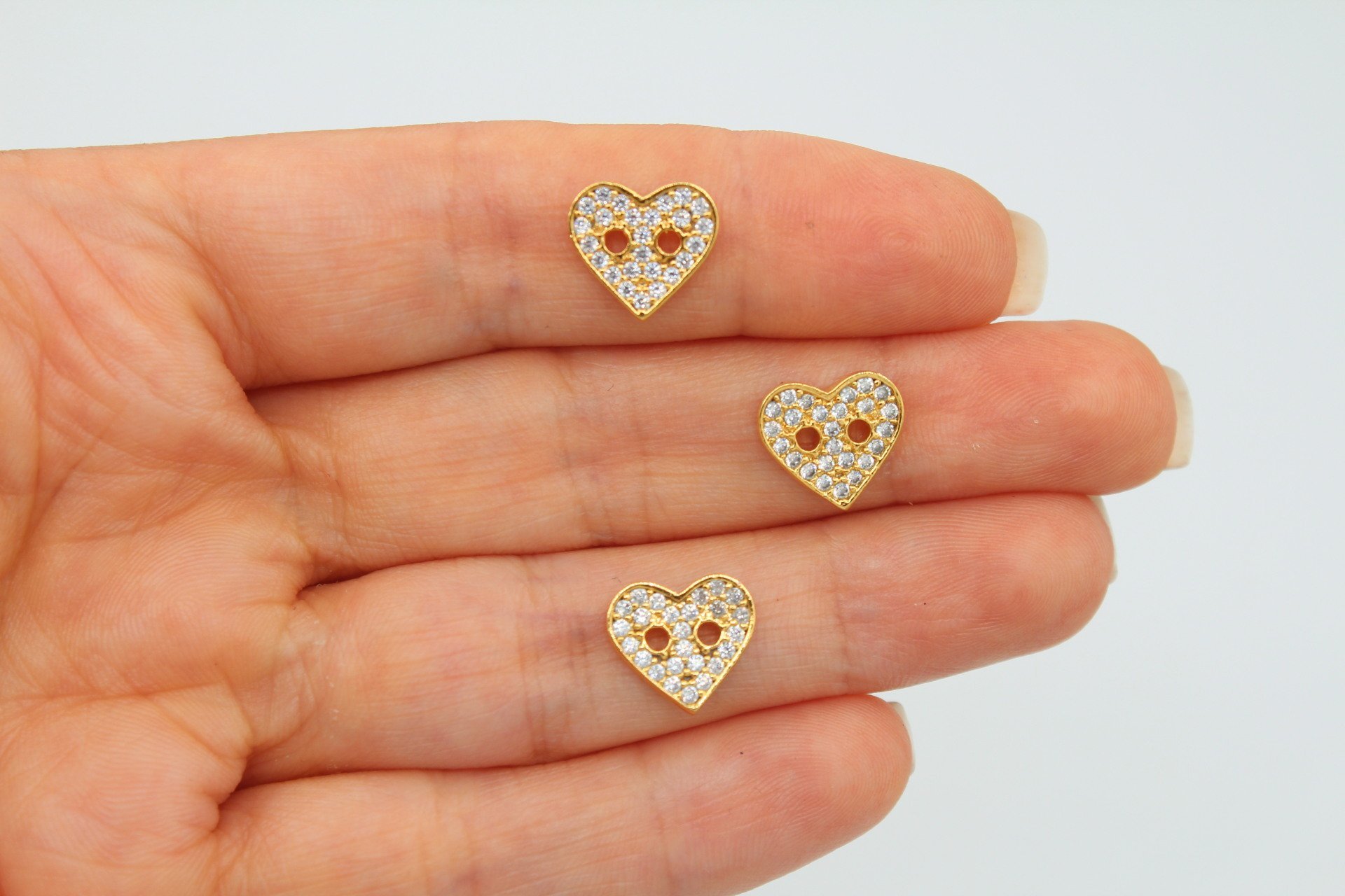 Altın Kap. Zirkonlu Kalp Çift Delikli Uç