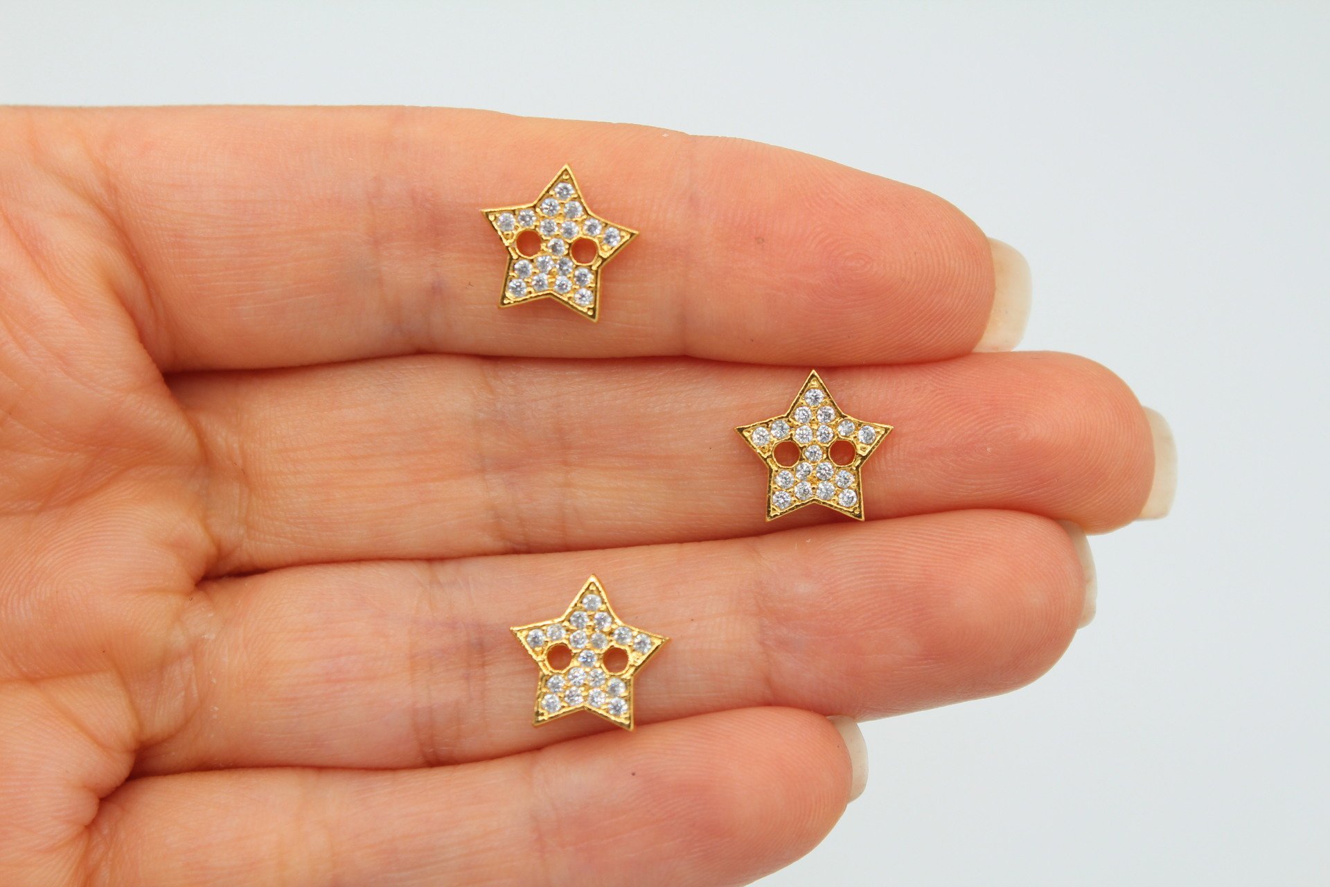 Altın Kap. Zirkonlu Yıldız Çift Delikli Uç