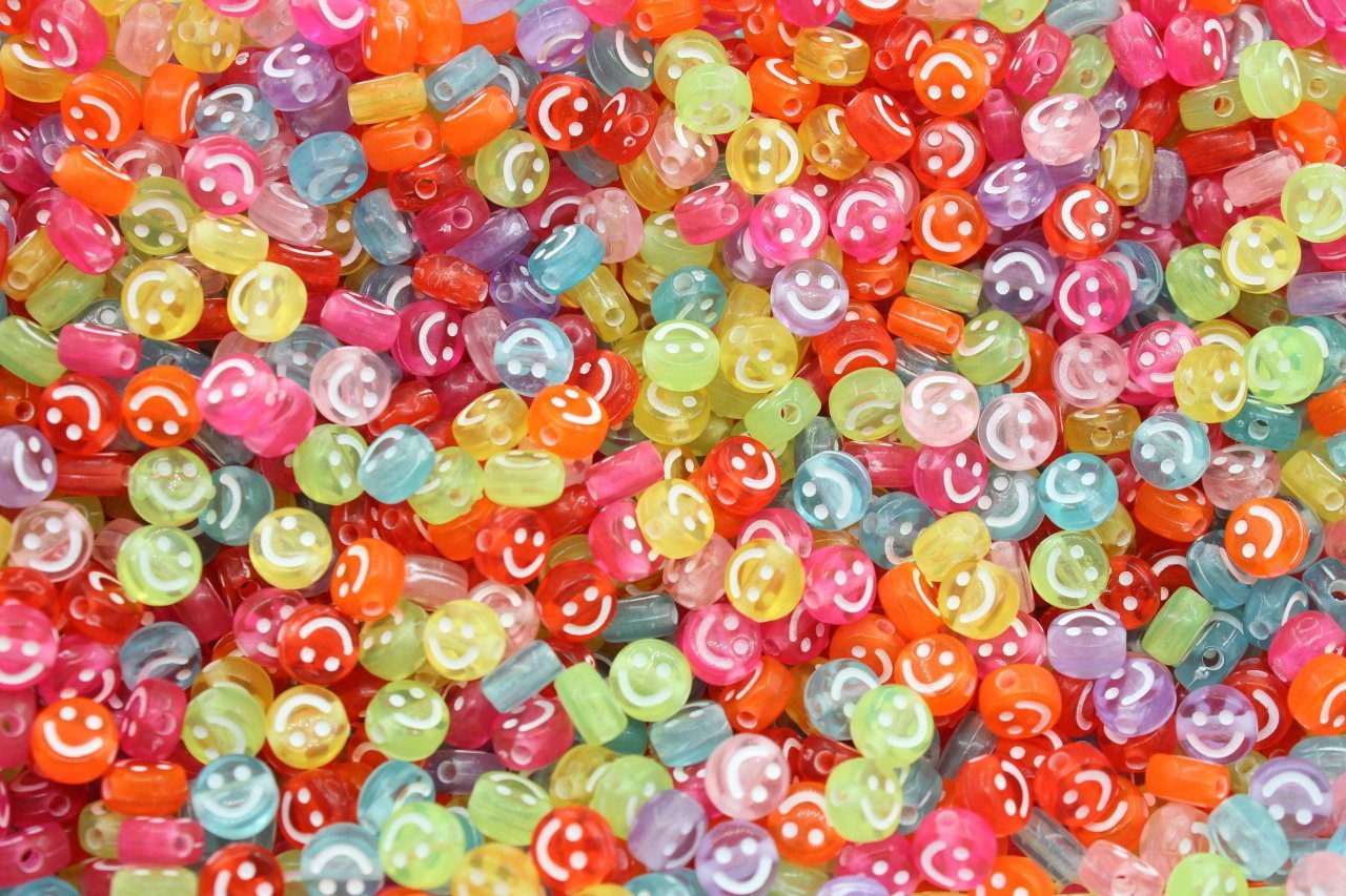 Basık Renkli Gülen Yüz  10gr