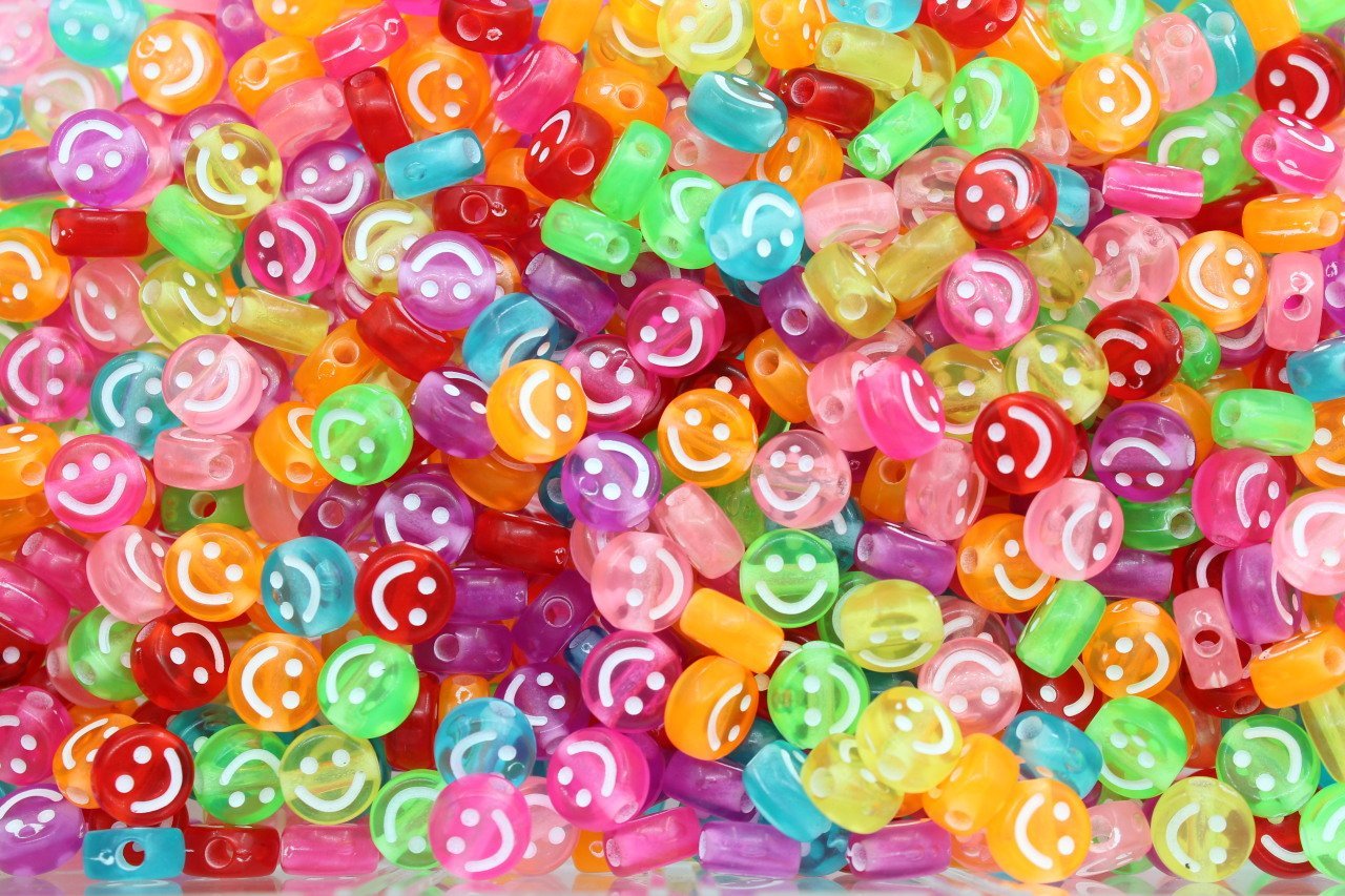 Basık Büyük Renkli Gülen Yüz 10gr