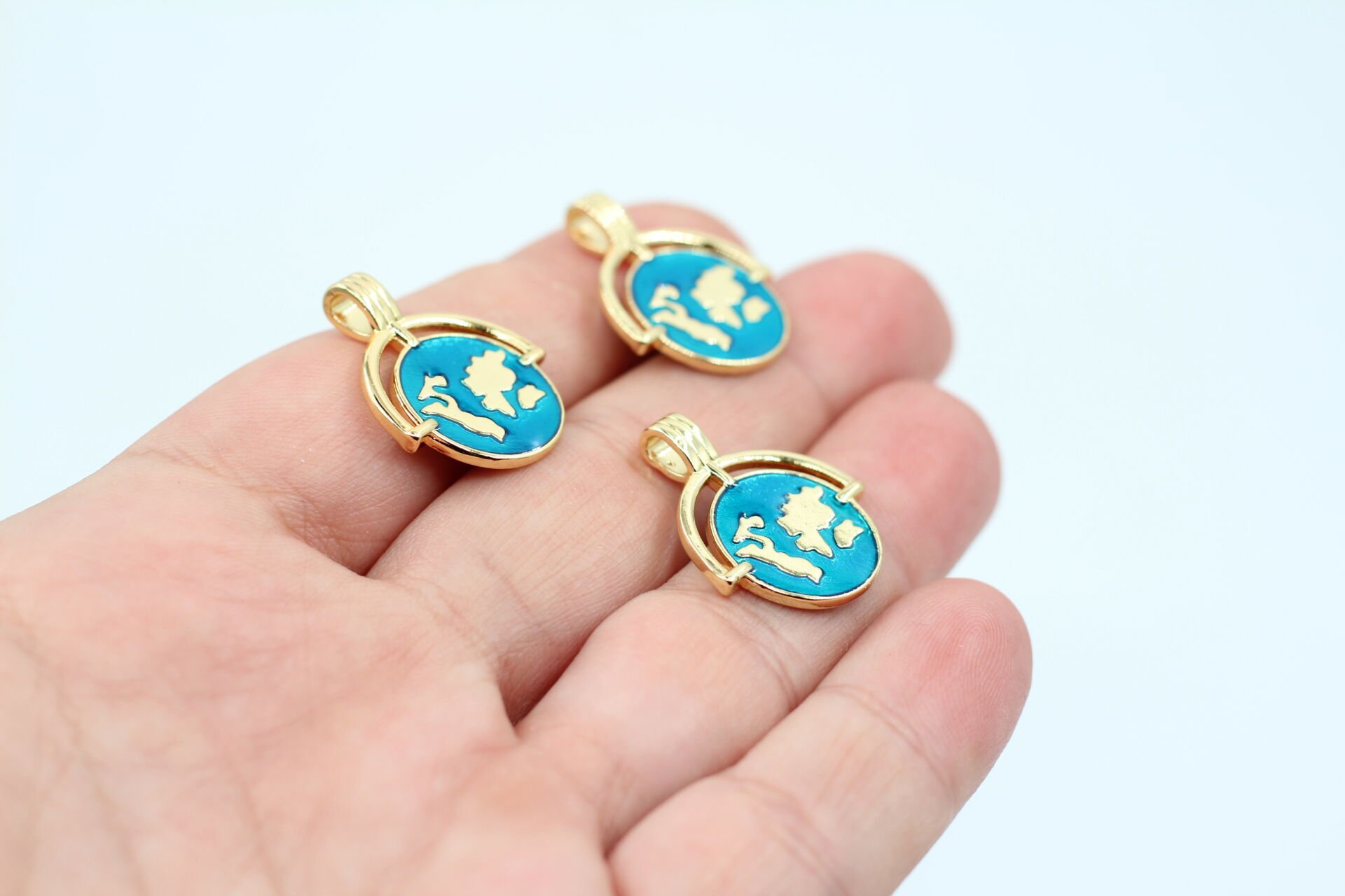 İthal Altın Kaplama Mineli Dünya Kolye Ucu