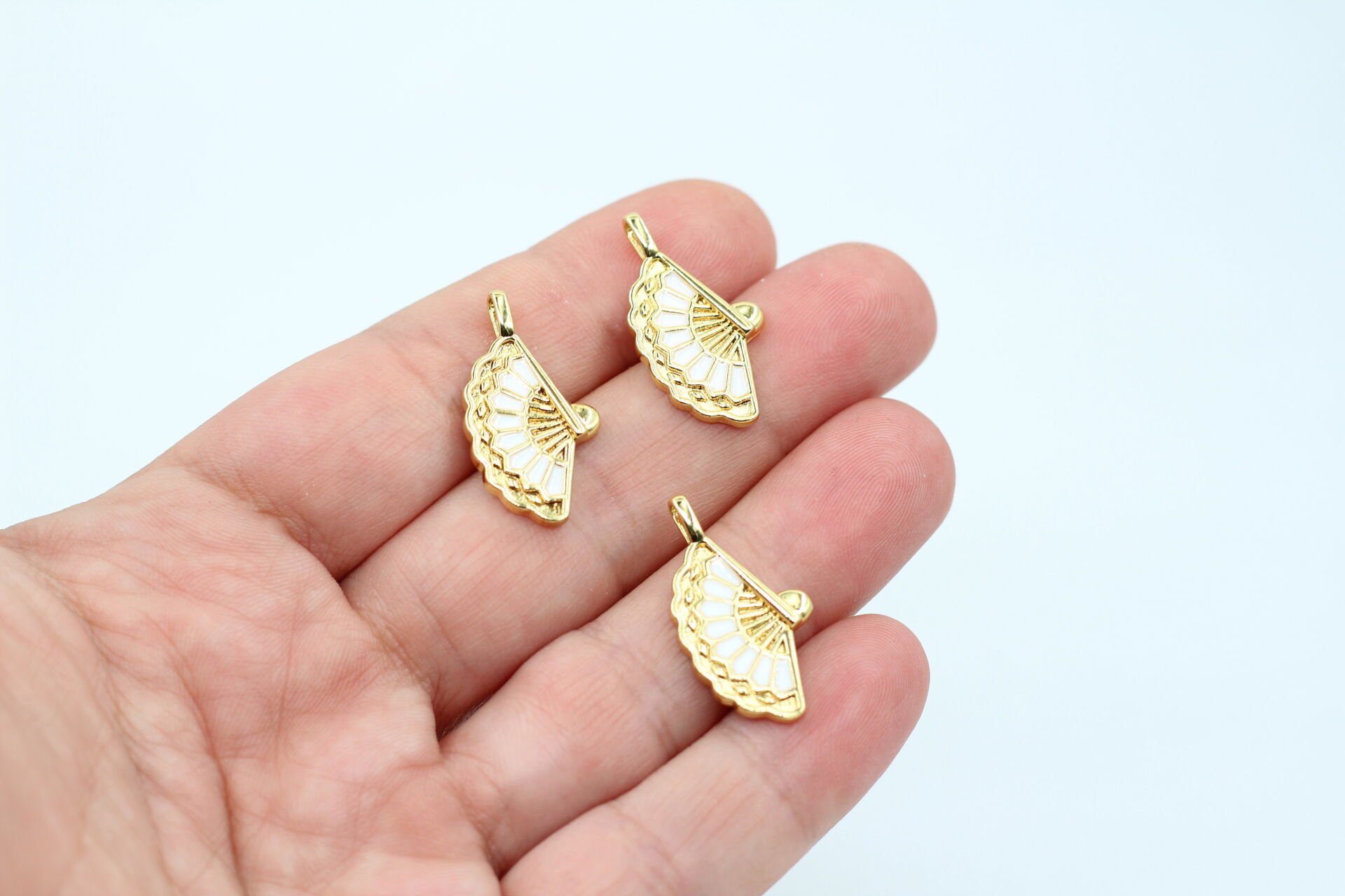 İthal Mineli Yelpaze Kolye Ucu Beyaz