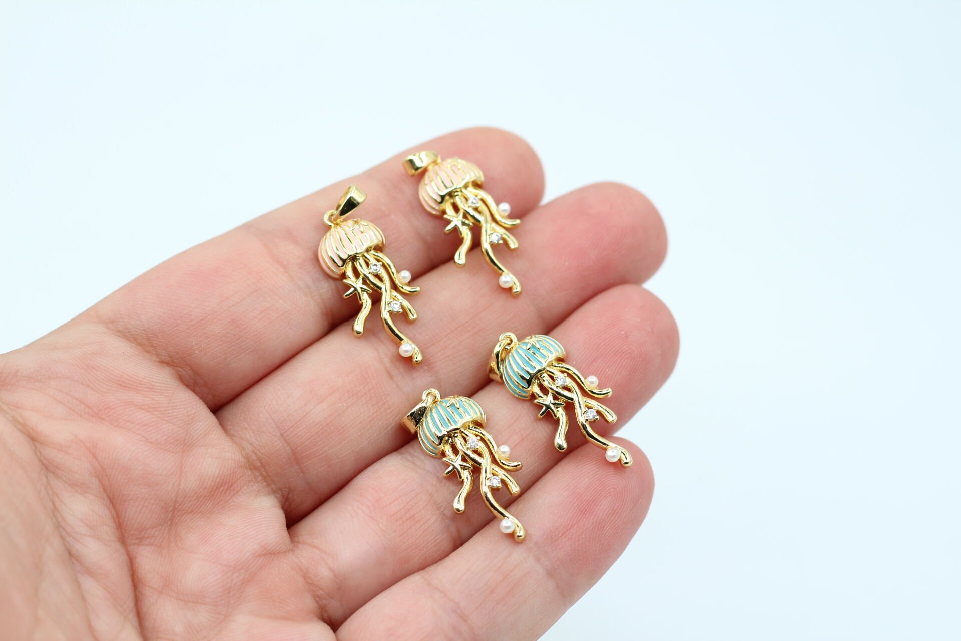 İthal Altın Kaplama Mineli Zirkonlu Deniz Anası Kolye Ucu