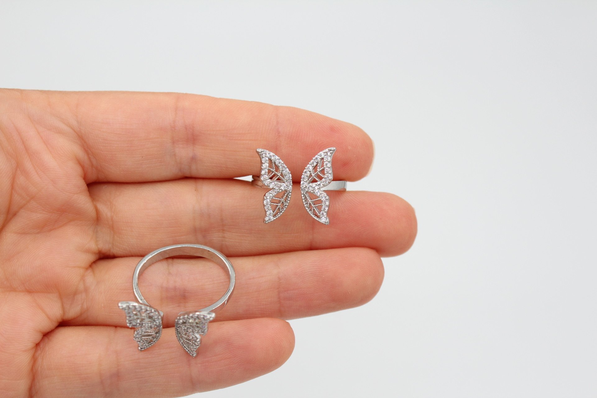 Rodyum Kap. Zirkonlu Kelebek Yüzük