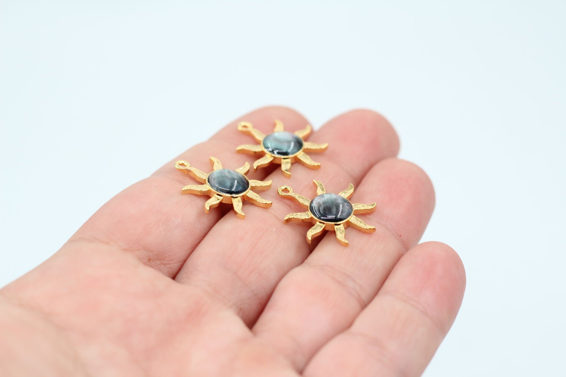 Altın Kaplama Siyah Sedef Taşlı Güneş