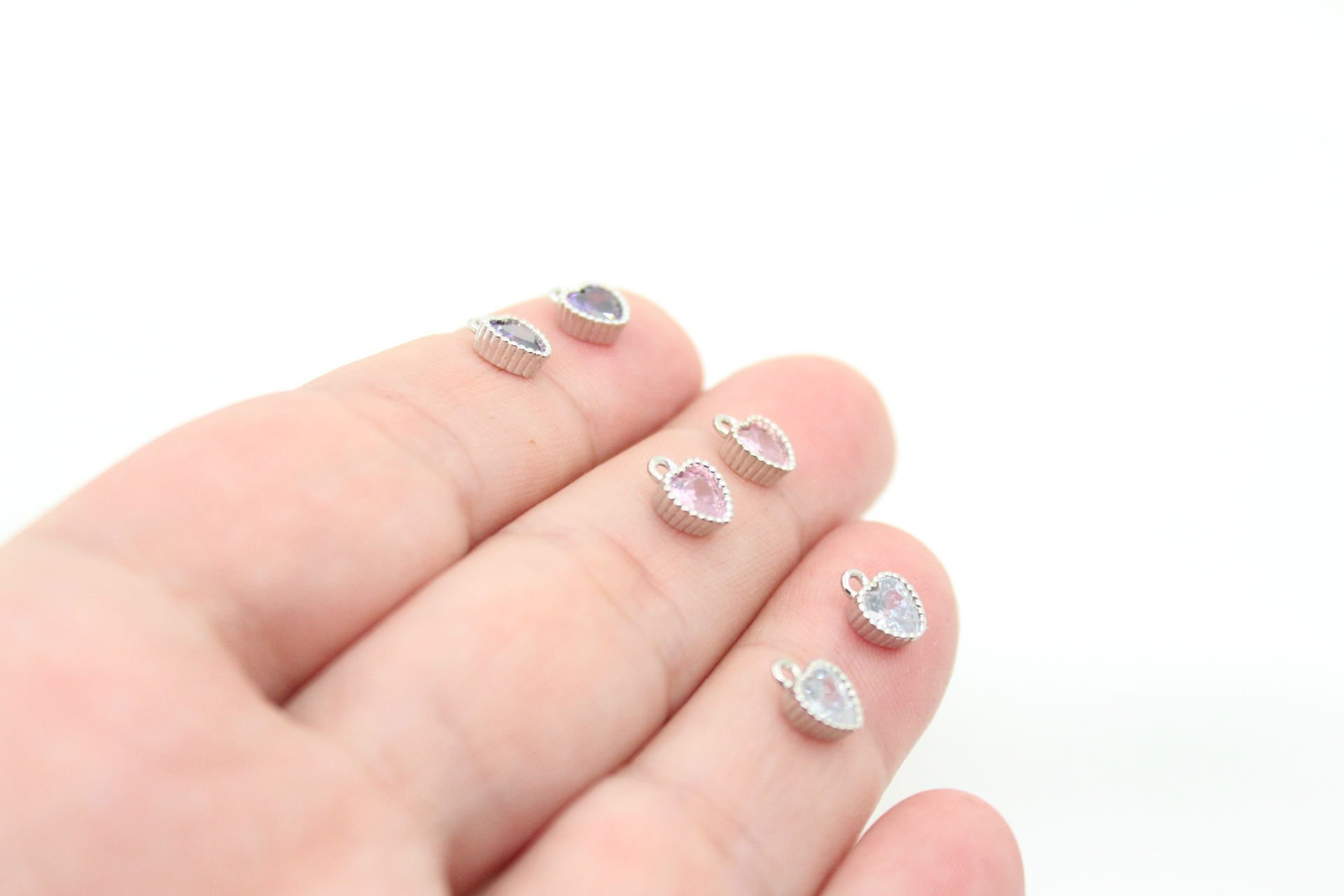 Rodyum Kaplama Zirkonlu Minimal Kalp Kolye Ucu