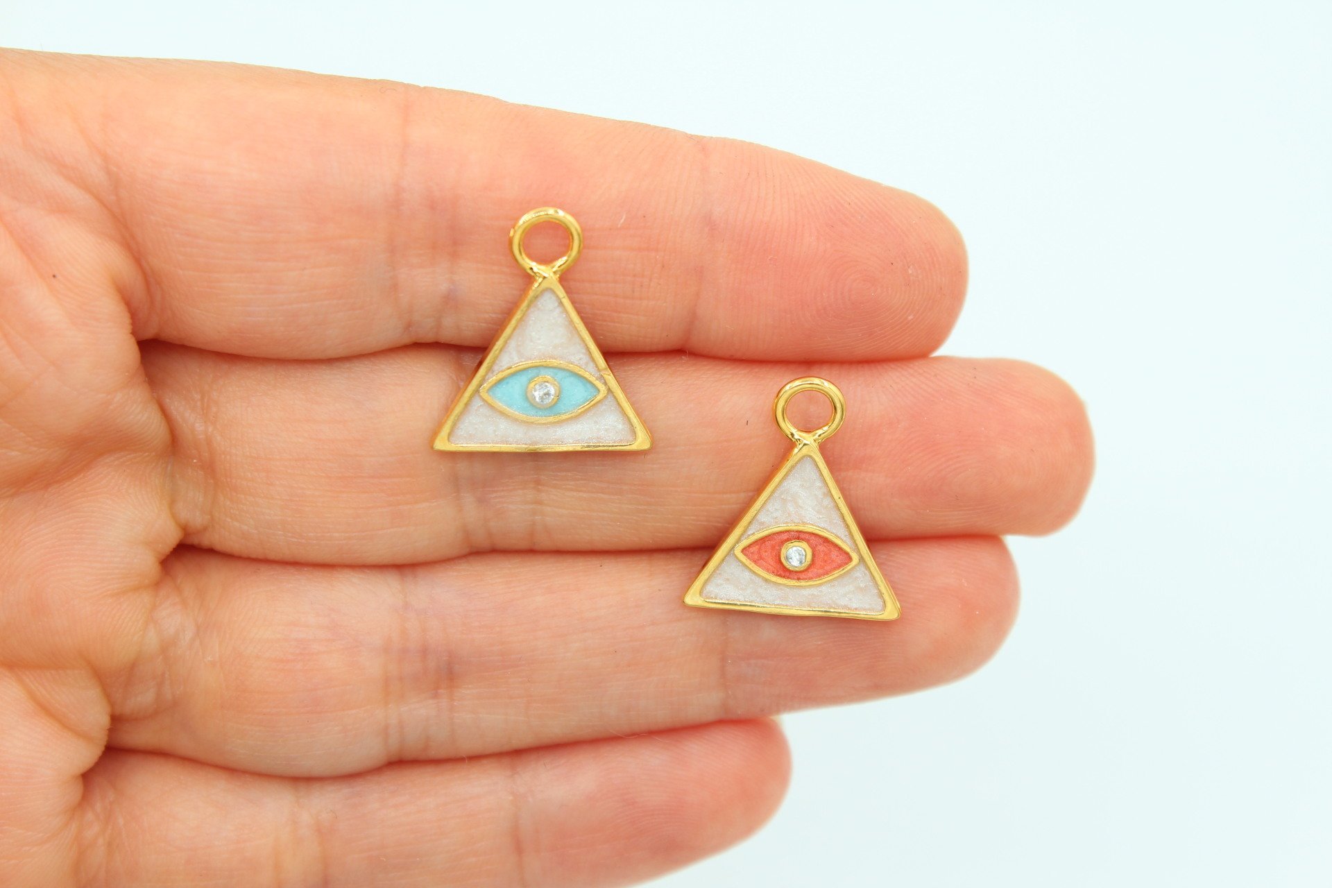 Altın Kap. Üçgen Göz