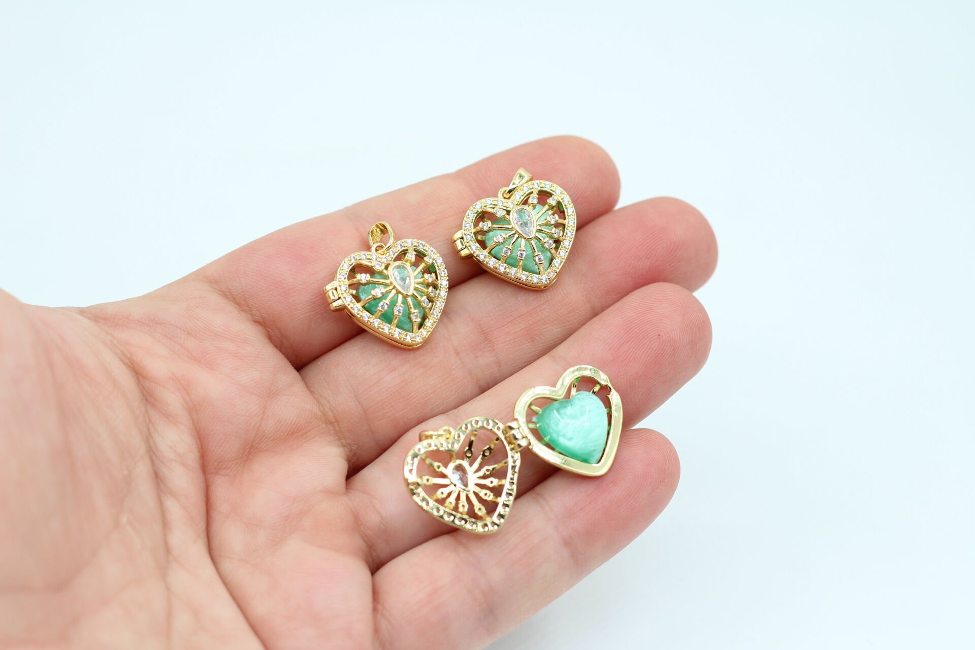 Altın Kaplama Kafesli Kapaklı Kalp Yeşil