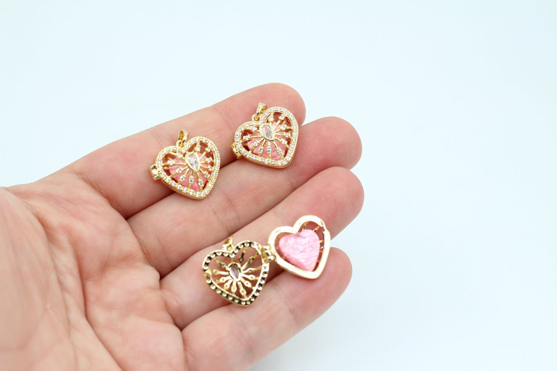 Altın Kaplama Kafesli Kapaklı Kalp Pembe