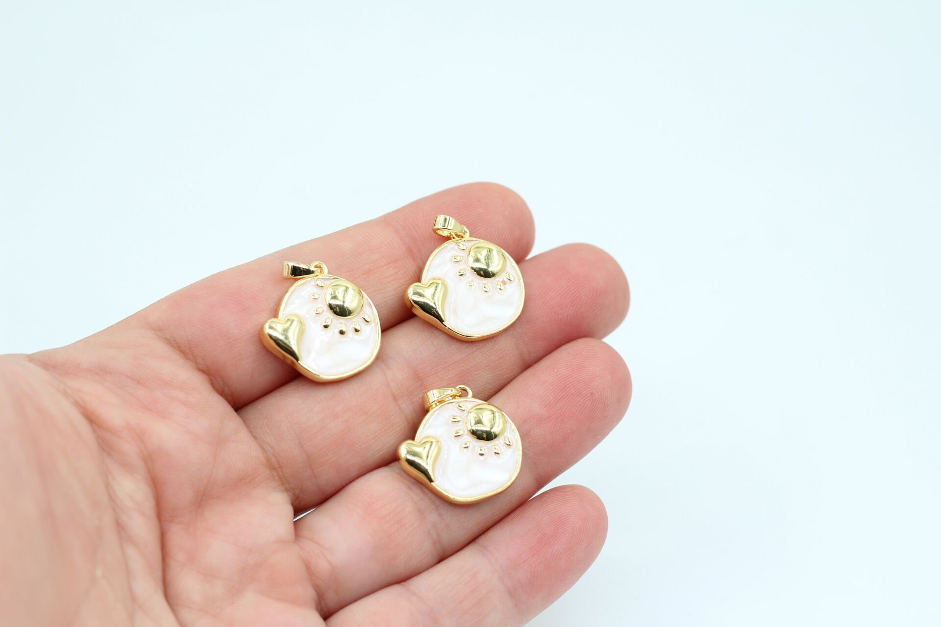 İthal Altın Kaplama Mineli Güneş ve Kalp Kolye Ucu Krem