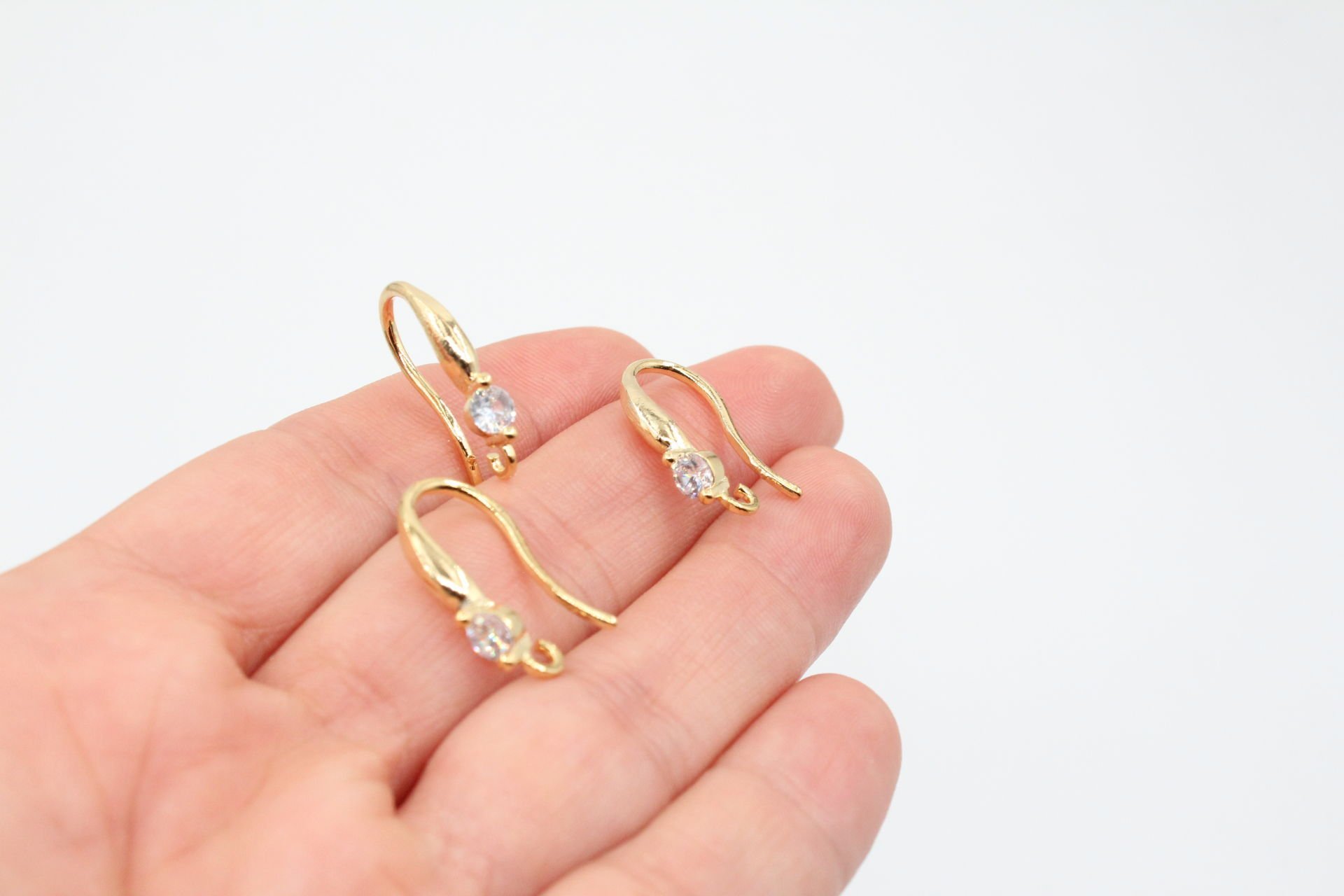 Altın Kaplama Zirkonlu Oval Küpe