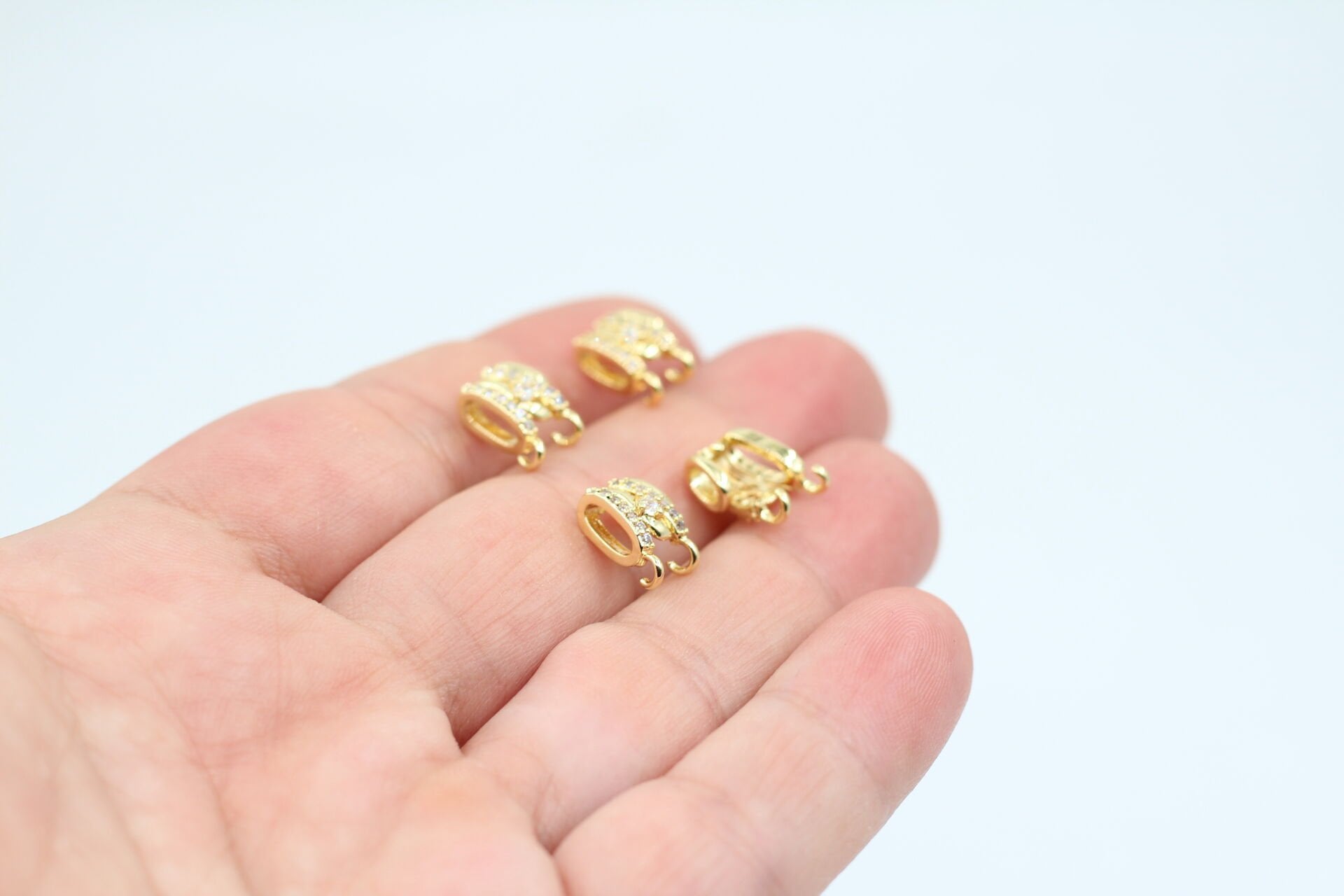 İthal Altın Kaplama Ortası Zirkonlu Çift Kulplu Bileklik ve Kolye Aparatı