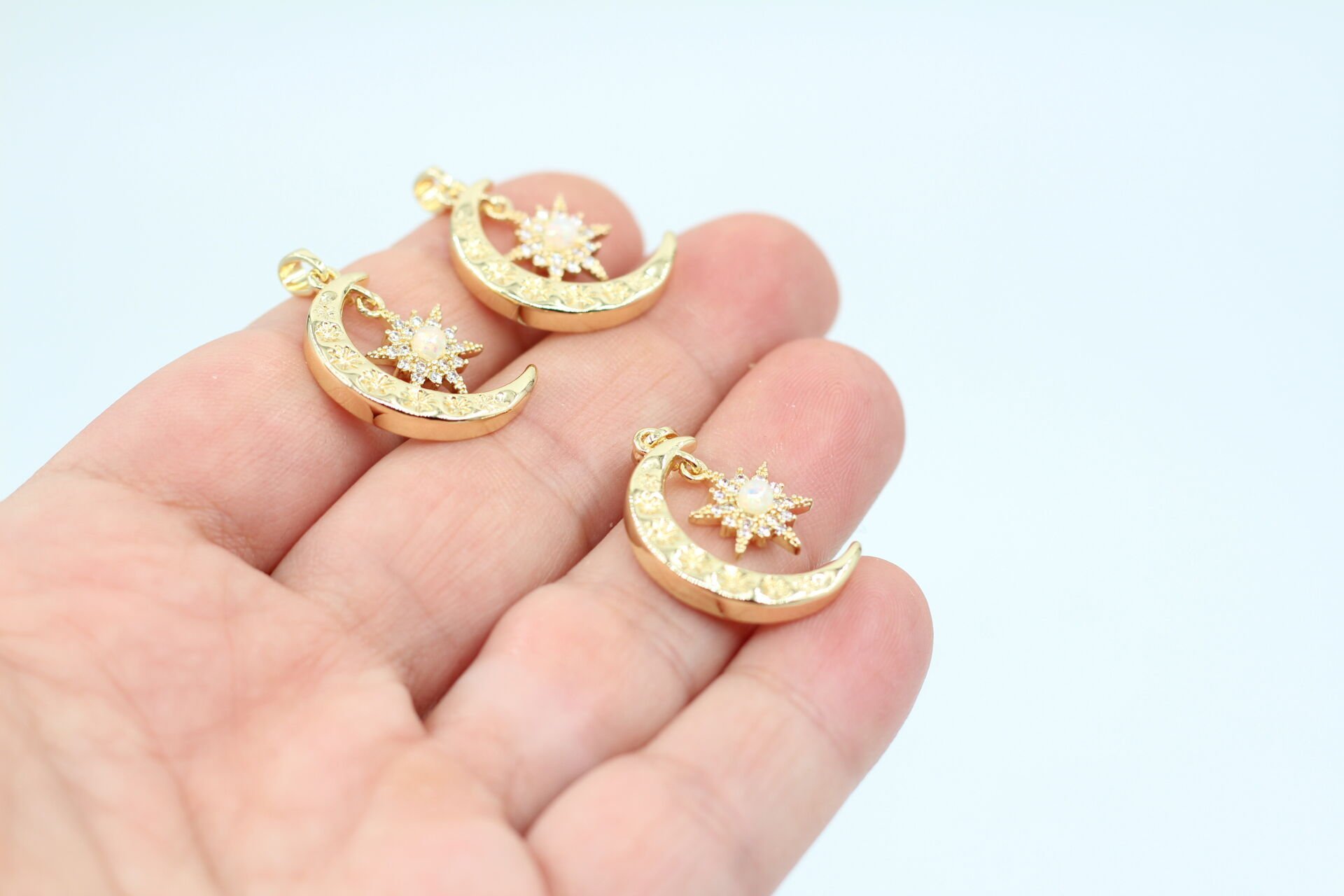 İthal Altın Kaplama Ay ve Sallantı Yıldız Kolye Ucu