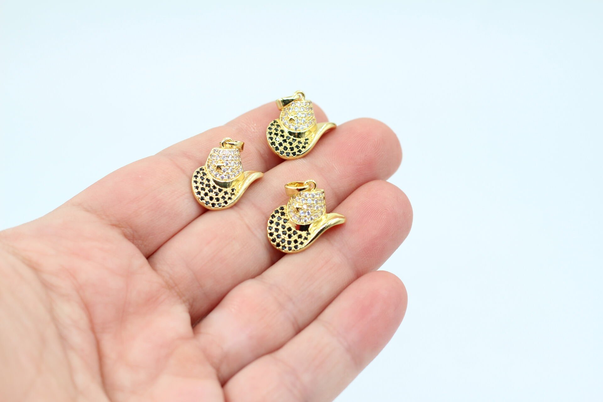 İthal Altın Kaplama Siyah Taşlı Kovboy Şapkası