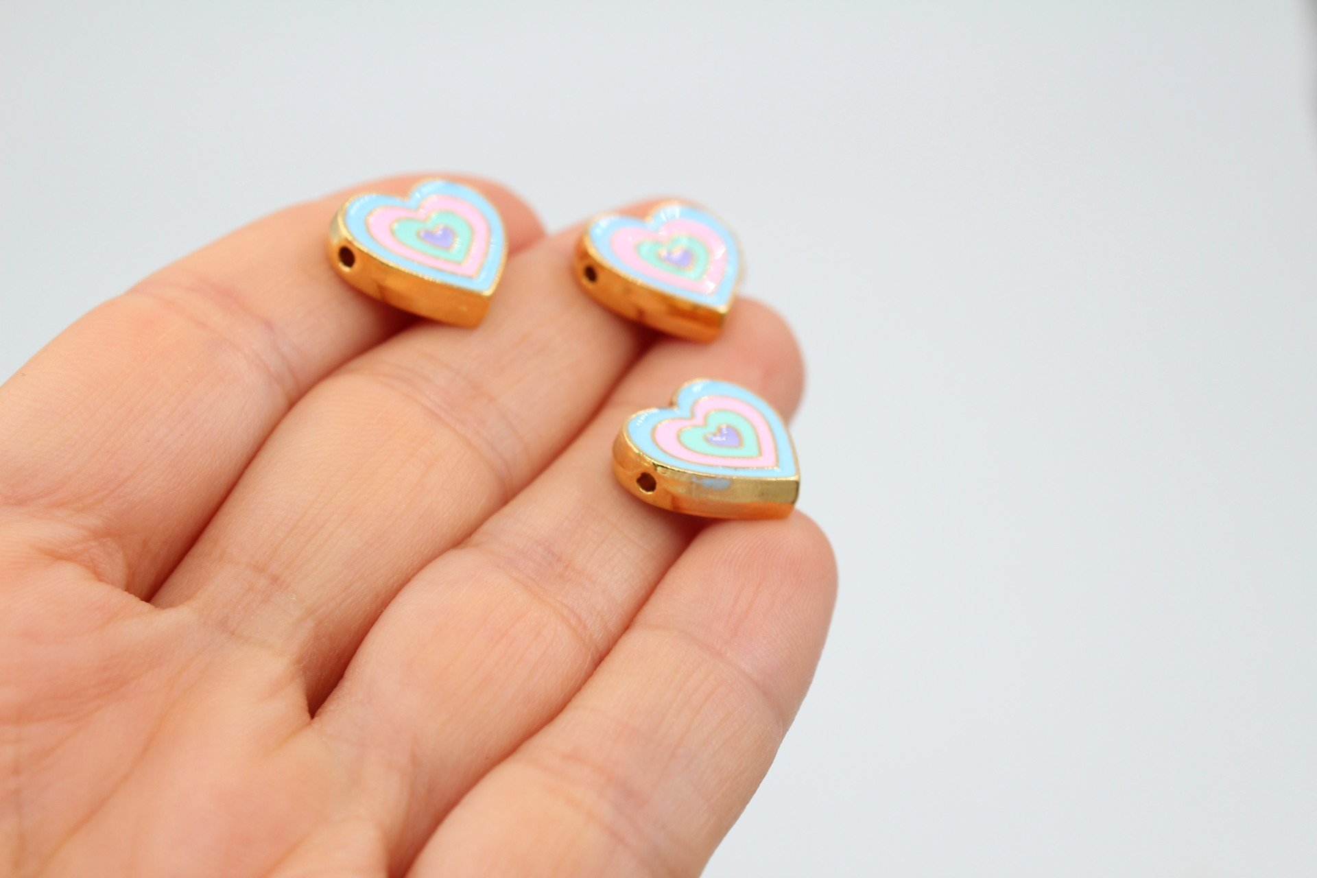 Altın Kap. Renkli Kalp Büyük Ara Aparat