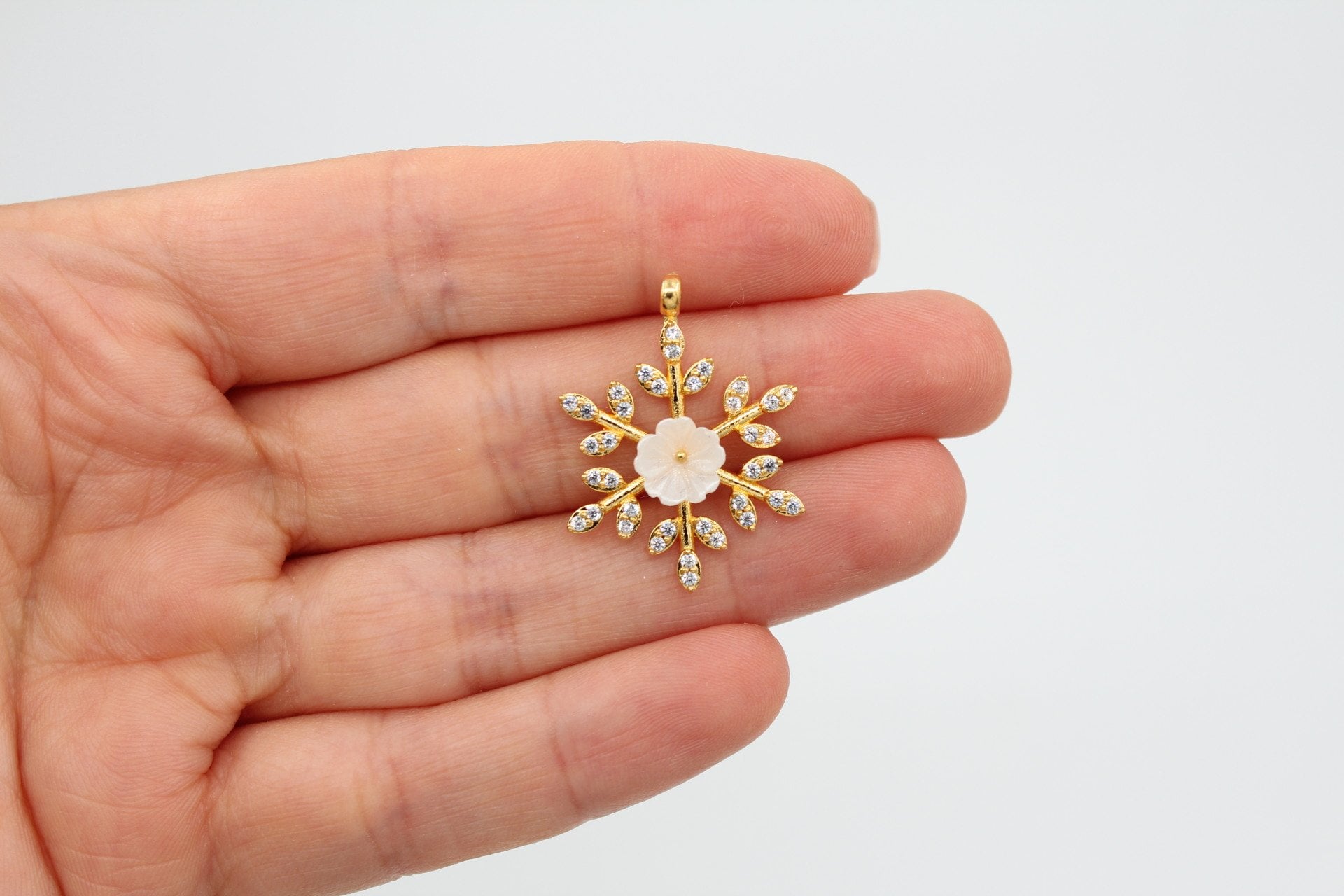 Altın Kap. Sedef Çiçekli Kar Tanesi