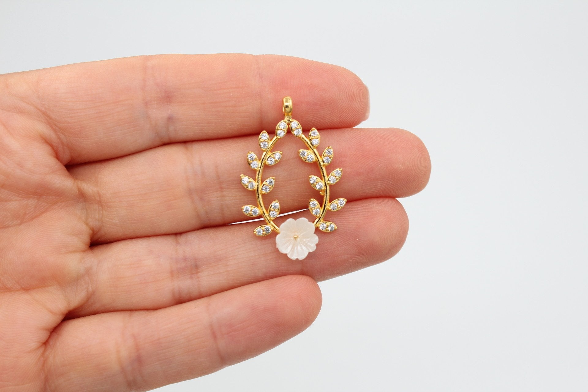 Altın Kap. Sedef Çiçekli Oval Uç