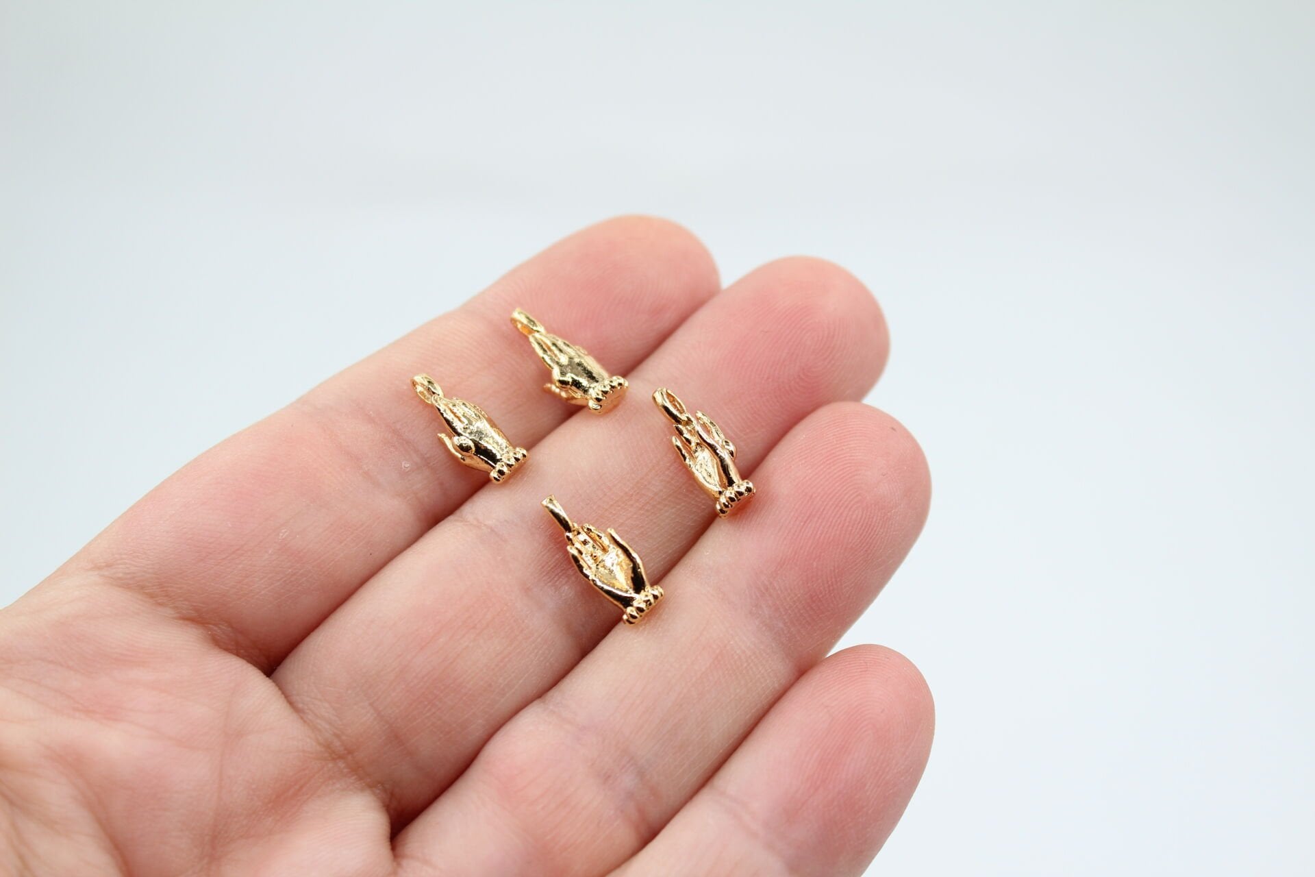 Altın Kaplama Döküm Küçük El Kolye Ucu