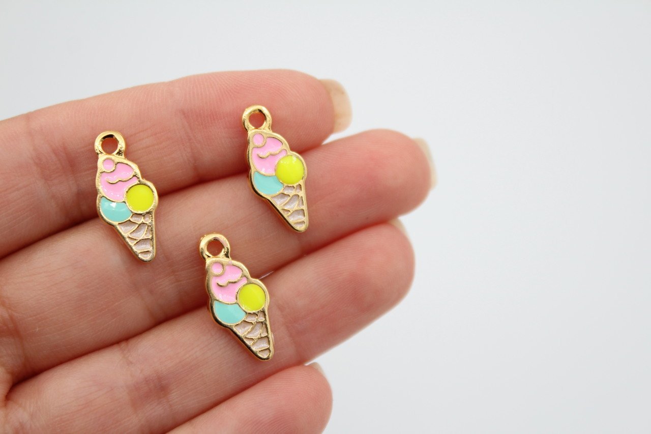 Altın Kap. Renkli Dondurma