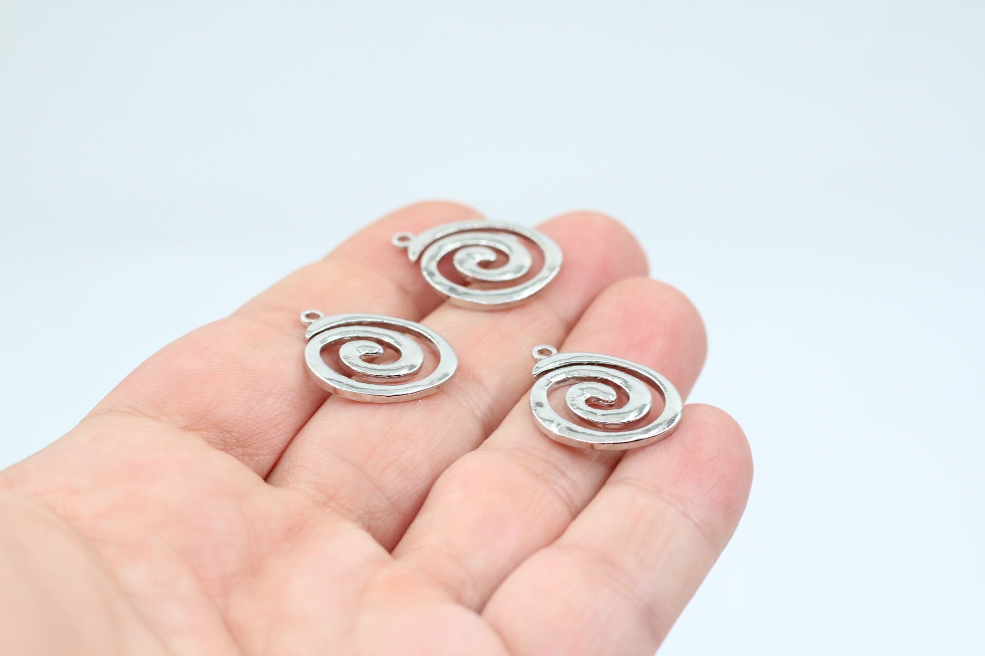 Rodyum Kaplama Spiral Kolye Ucu