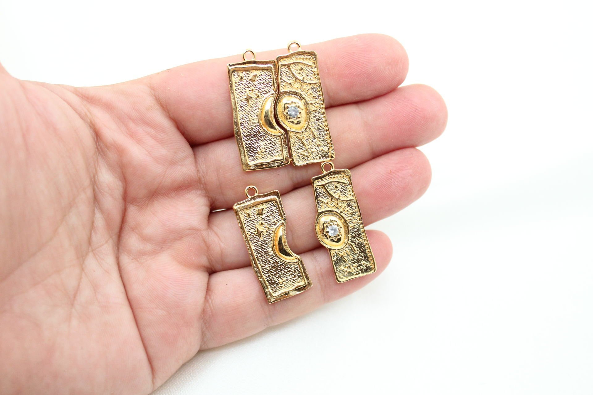 Altın Kaplama Zirkonlu Döküm Ay ve Güneş Kolye Ucu