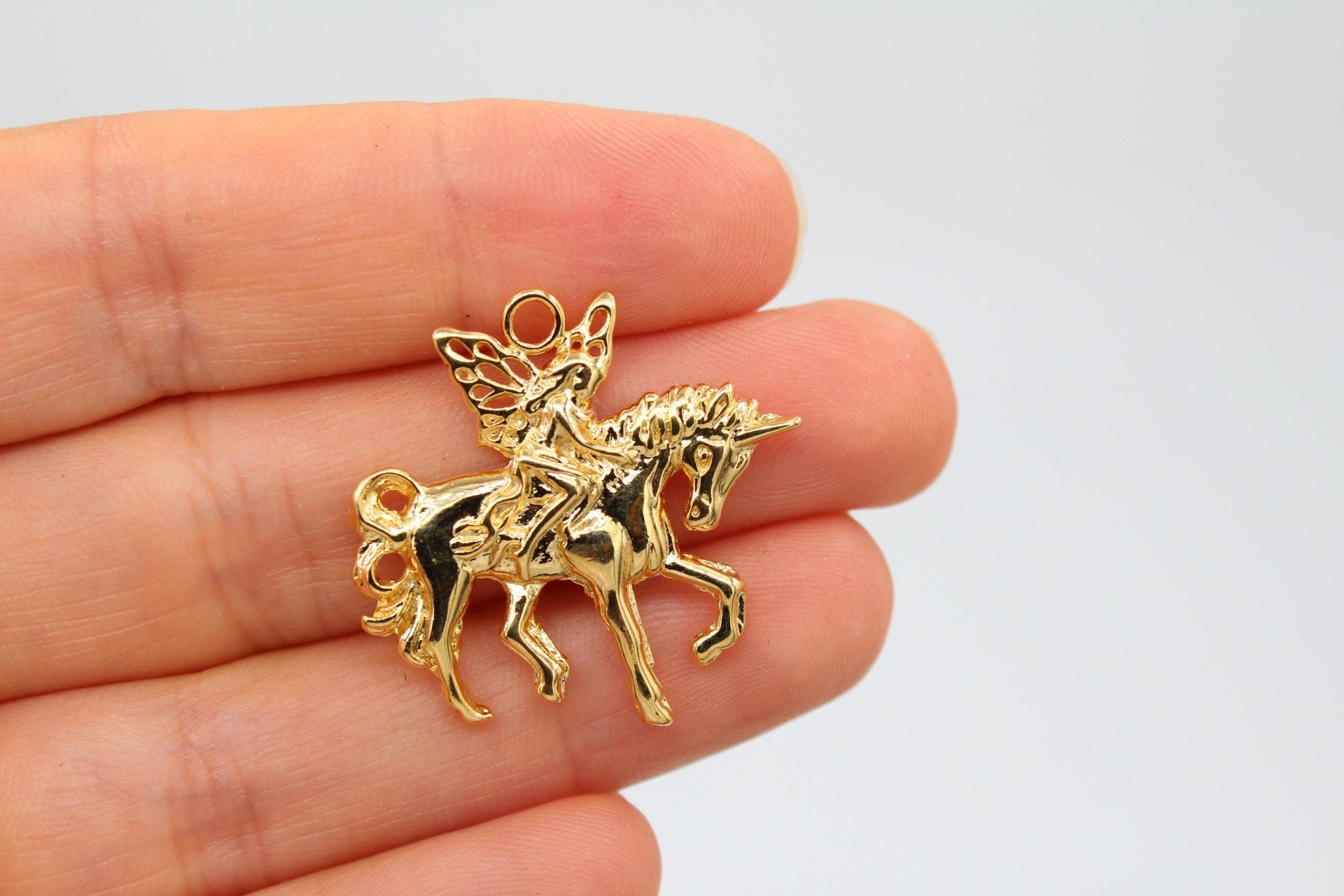 Altın Kap. Unicornlu Melek