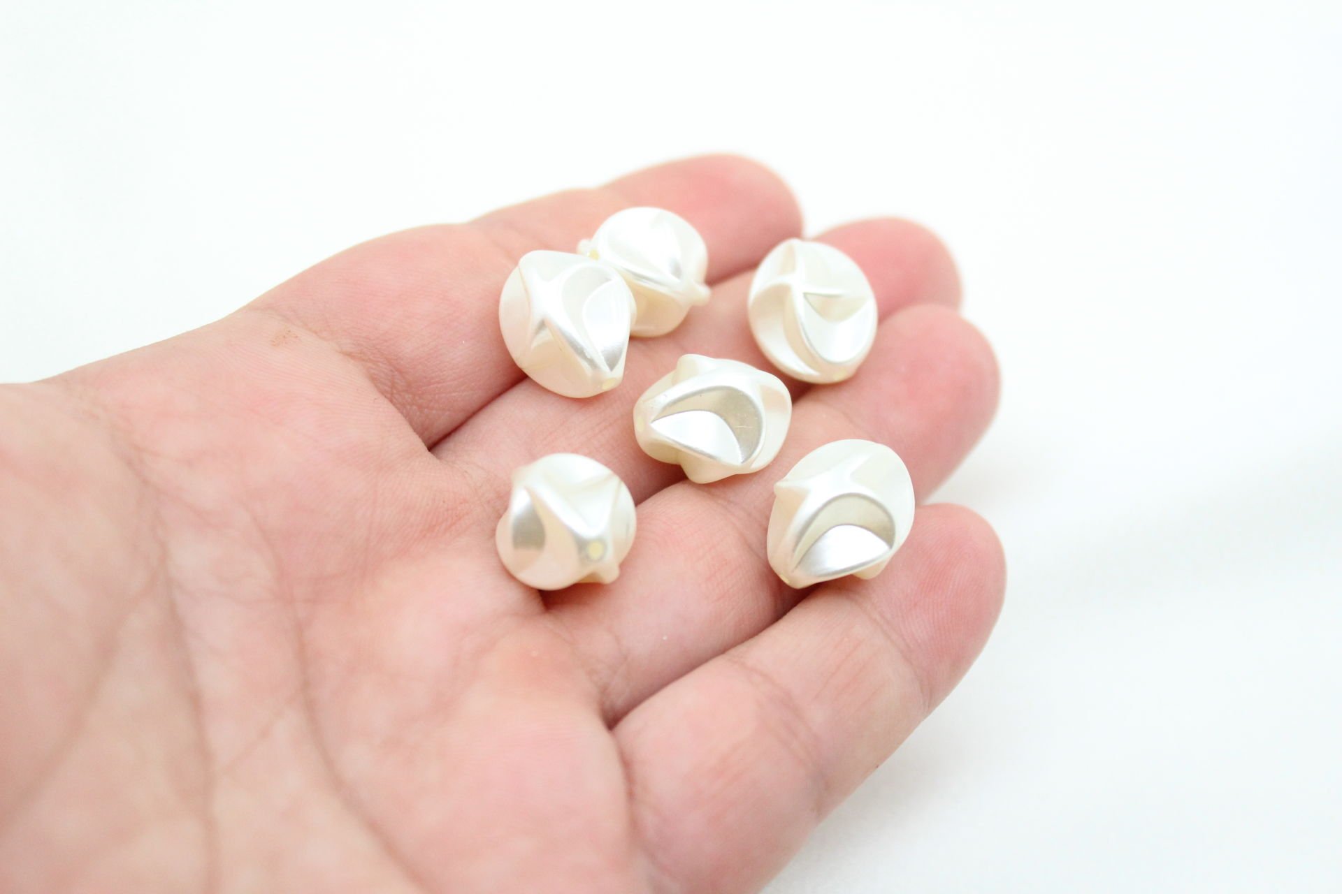 Plastik Şekilli İnci No:1