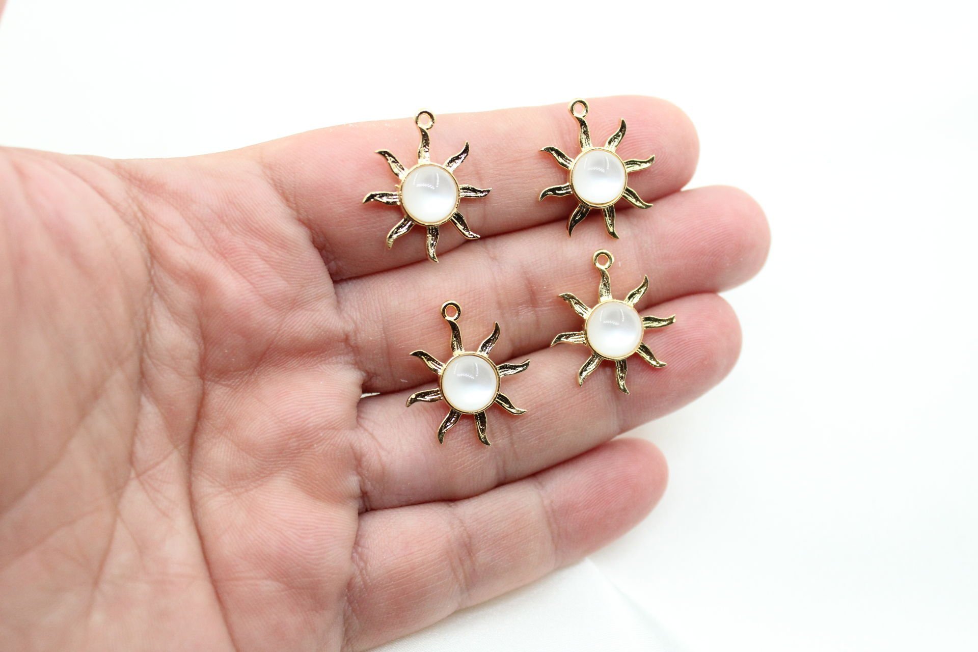 Altın Kaplama Sedef Taşlı Güneş